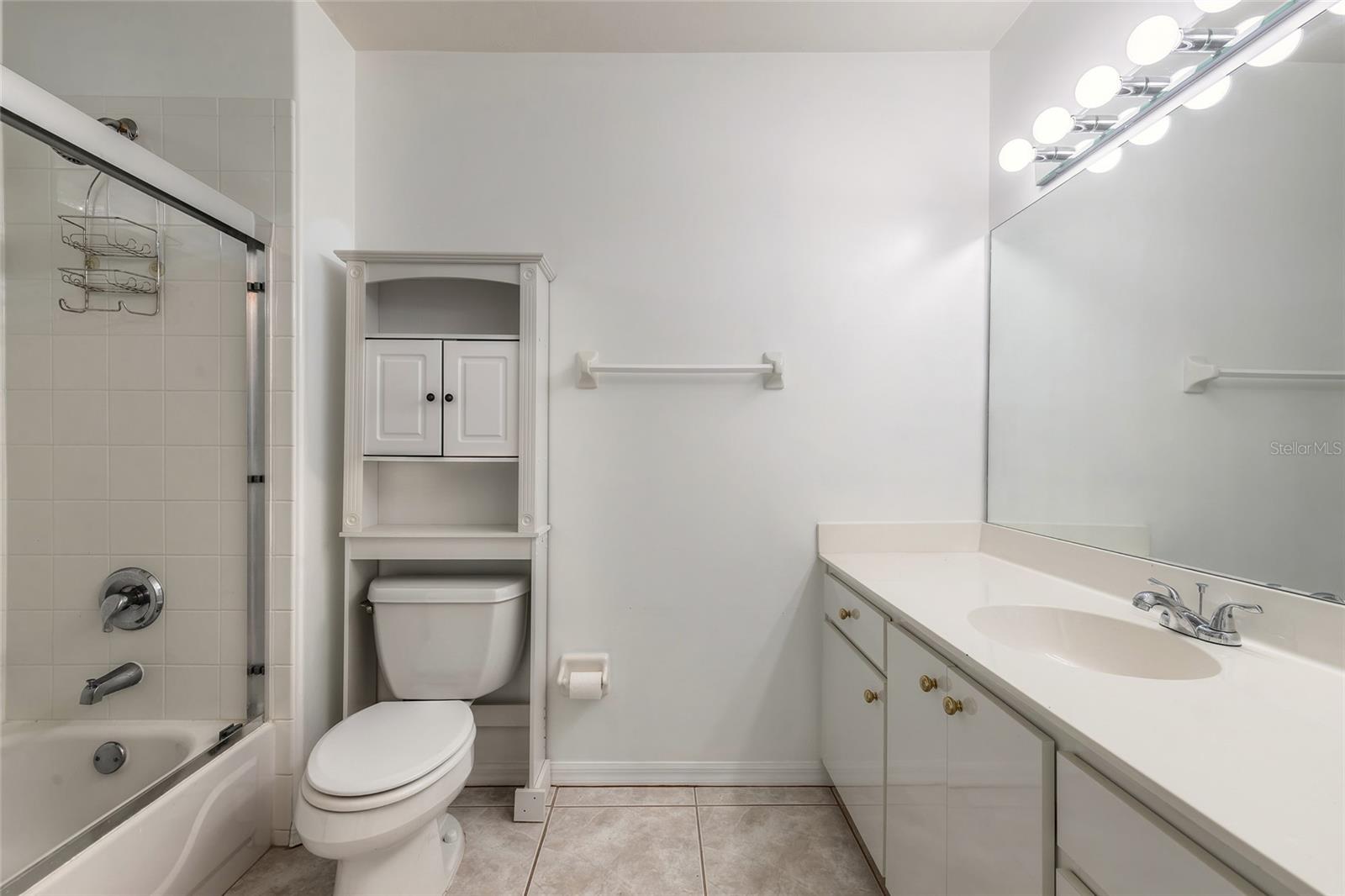 Image 8 of 35 For 1694 Town Park Drive