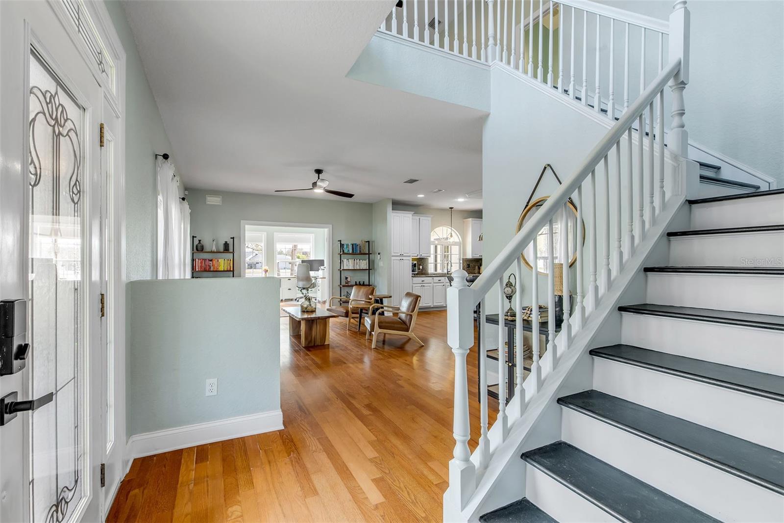 Image 11 of 95 For 330 Country Circle Drive E