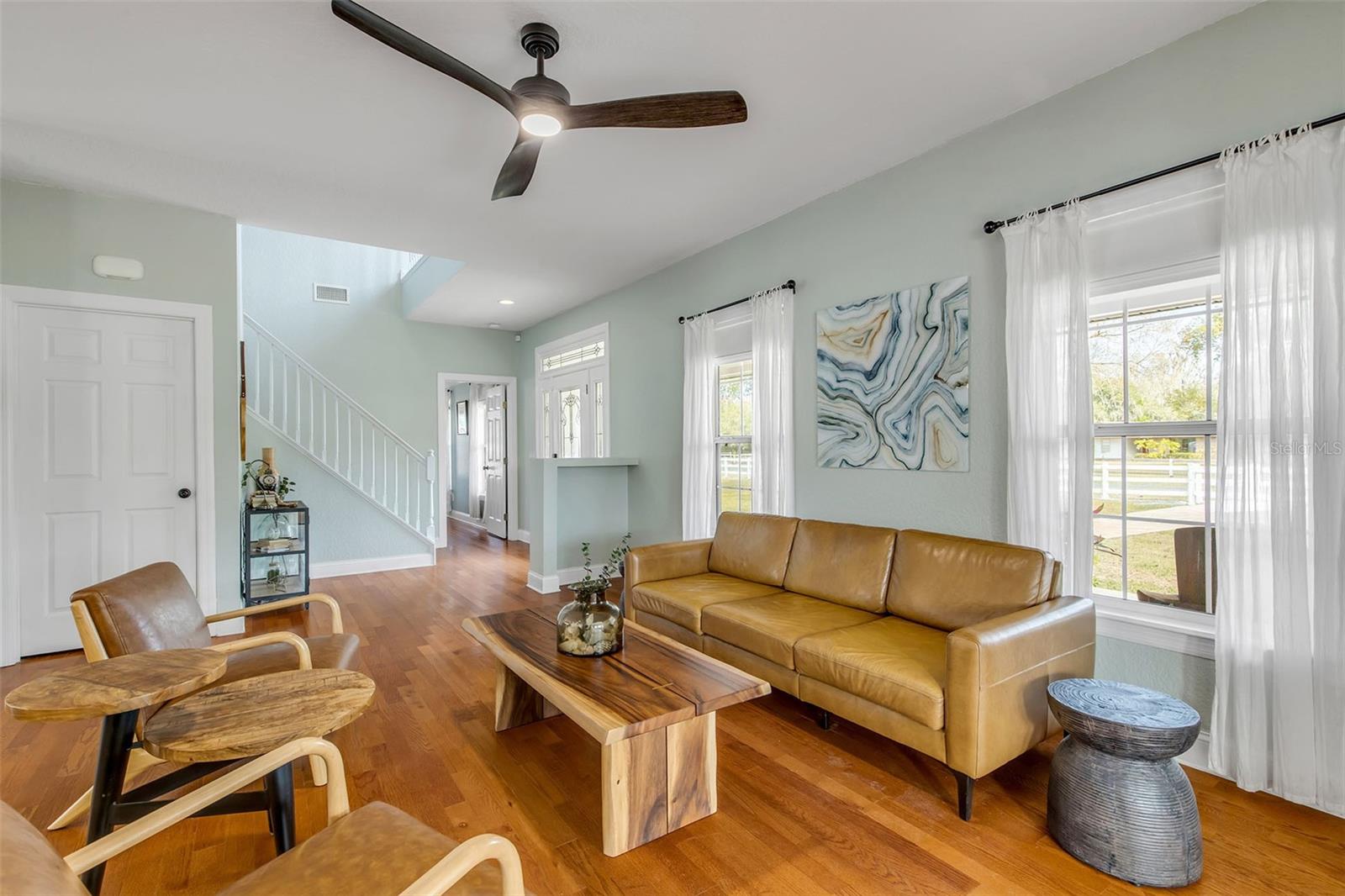 Image 15 of 95 For 330 Country Circle Drive E