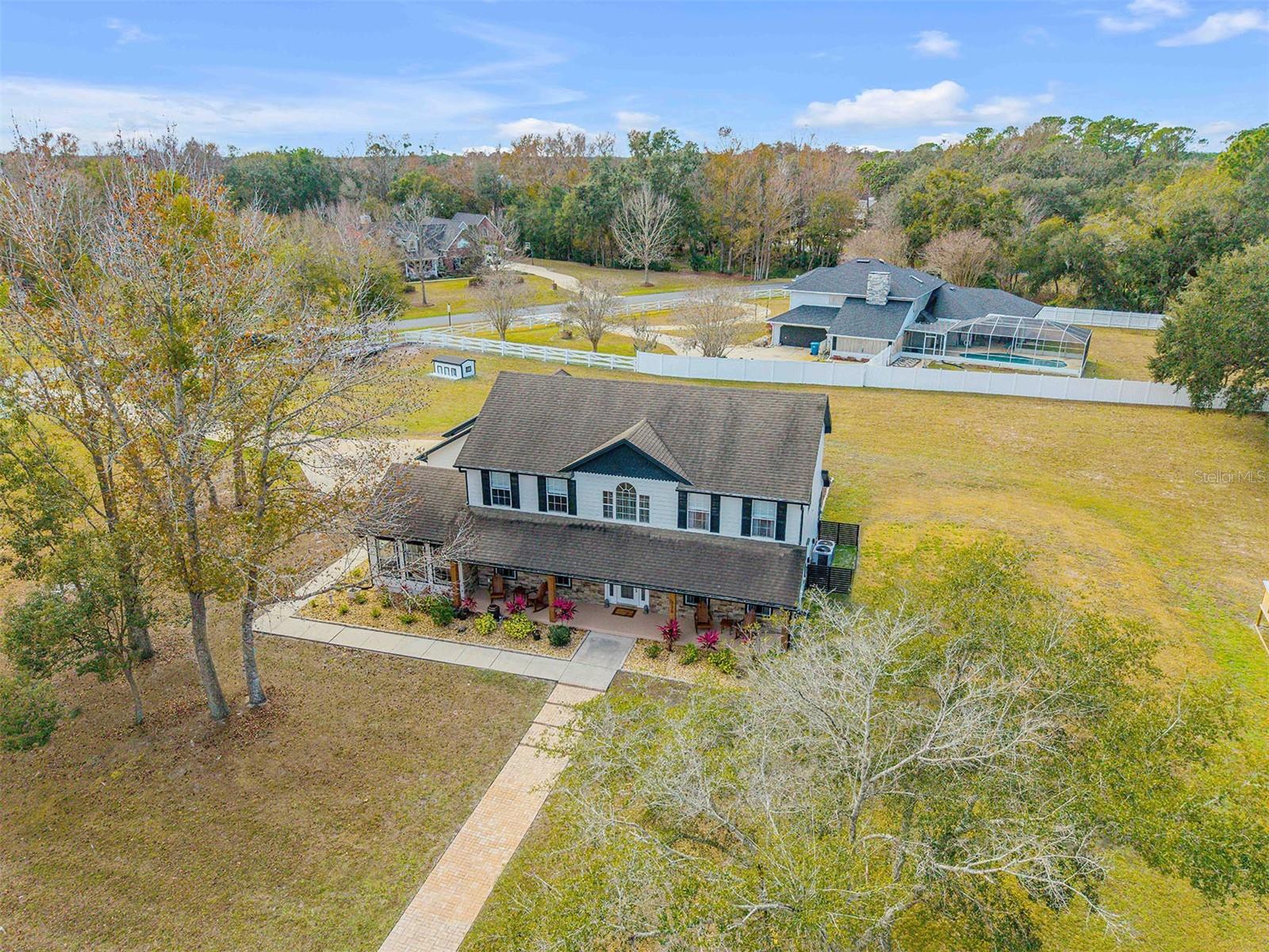 Image 2 of 95 For 330 Country Circle Drive E