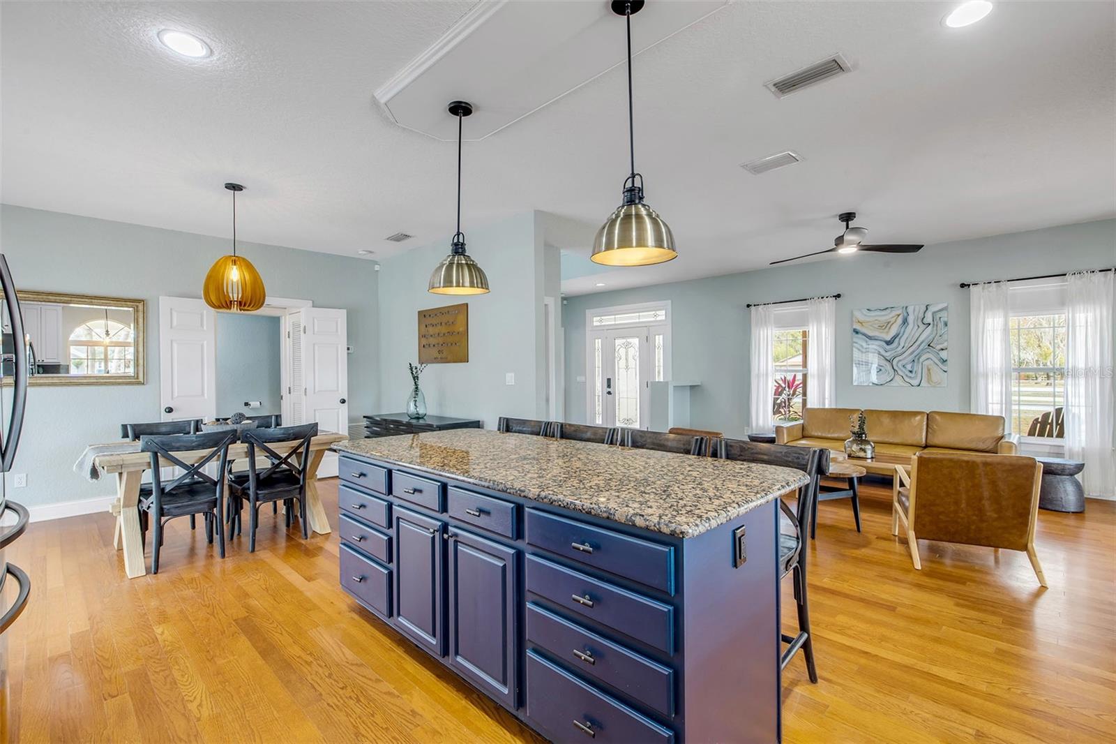 Image 27 of 95 For 330 Country Circle Drive E