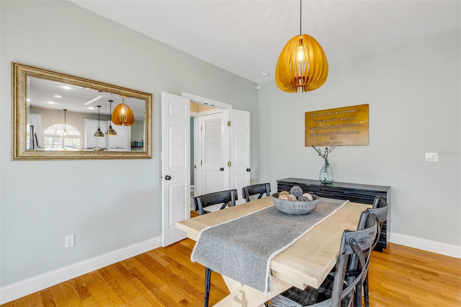 Image 31 of 95 For 330 Country Circle Drive E