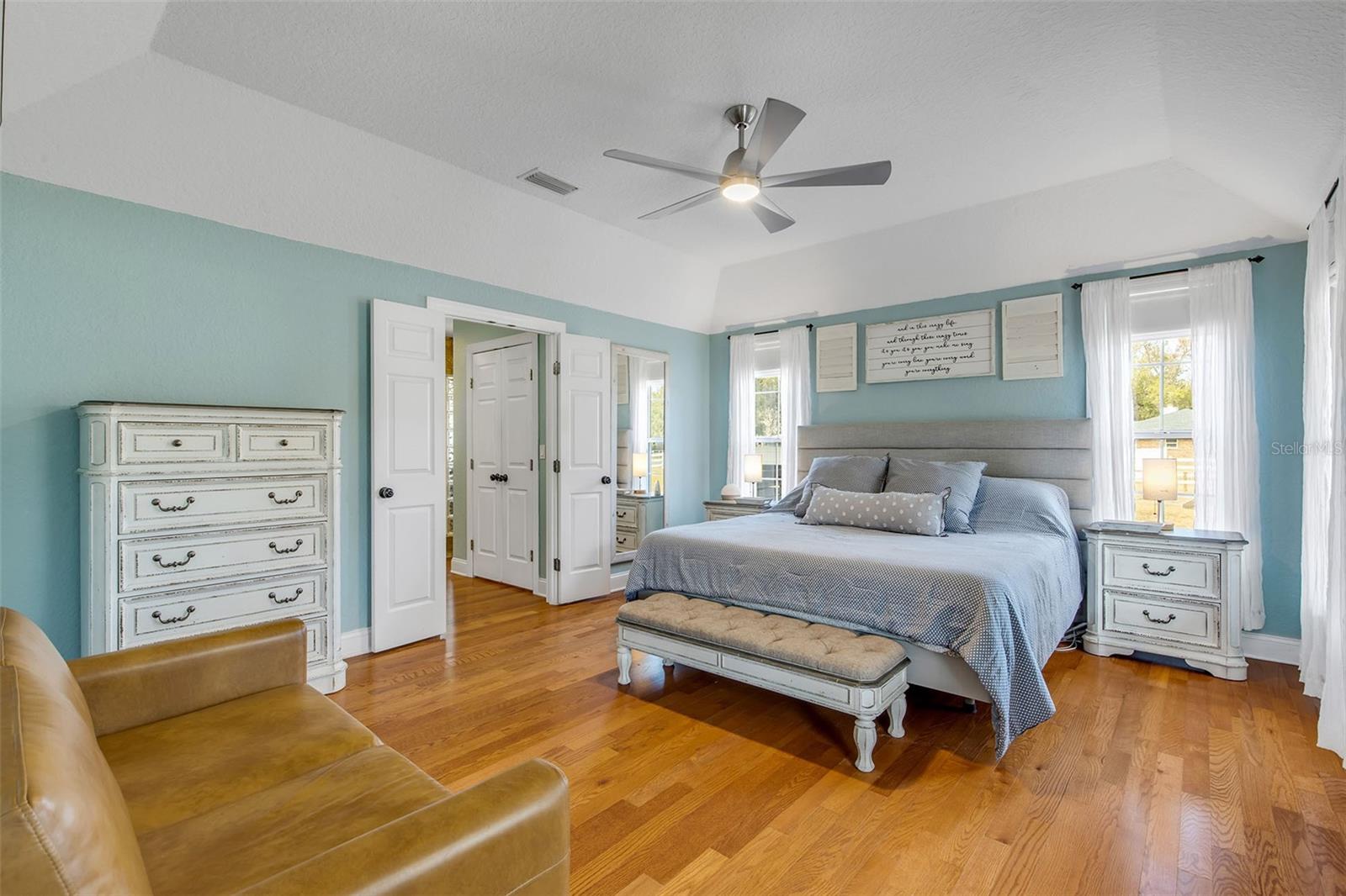 Image 35 of 95 For 330 Country Circle Drive E