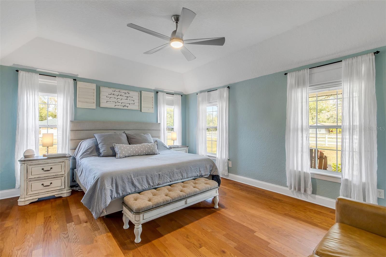 Image 37 of 95 For 330 Country Circle Drive E