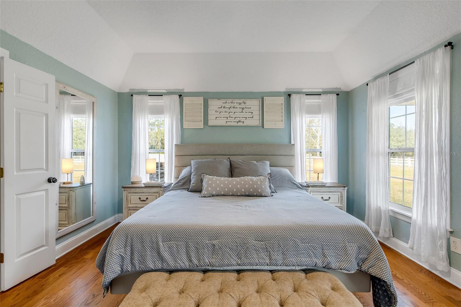 Image 38 of 95 For 330 Country Circle Drive E