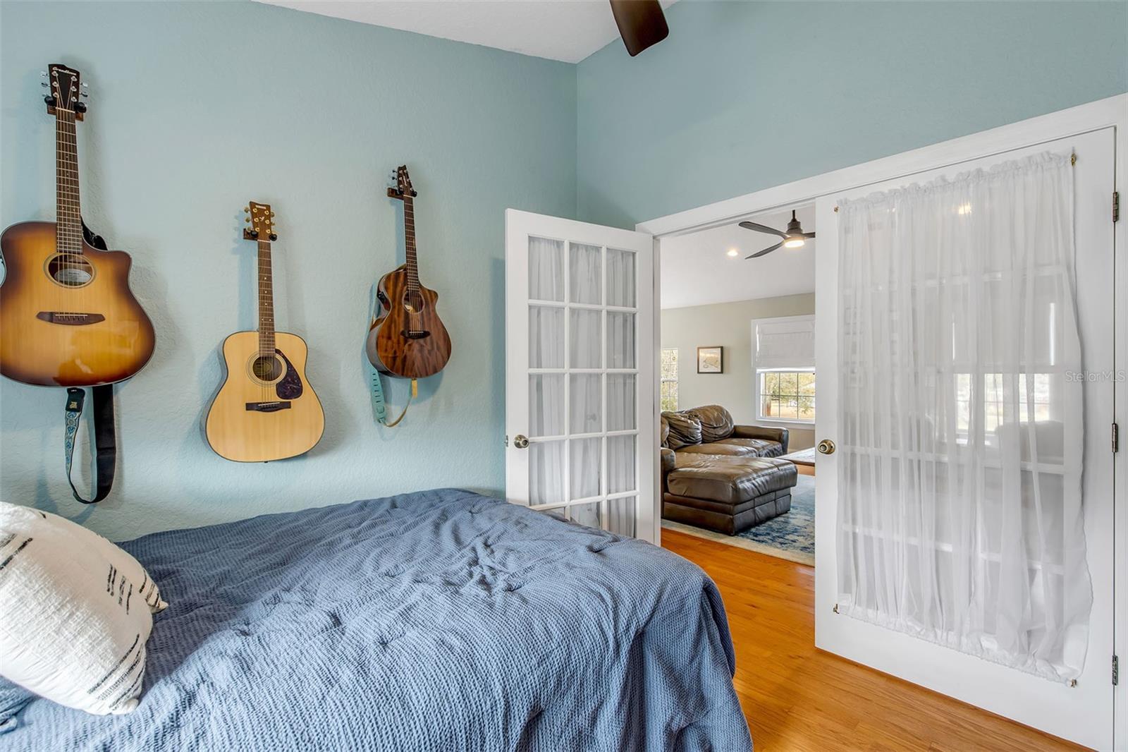 Image 61 of 95 For 330 Country Circle Drive E