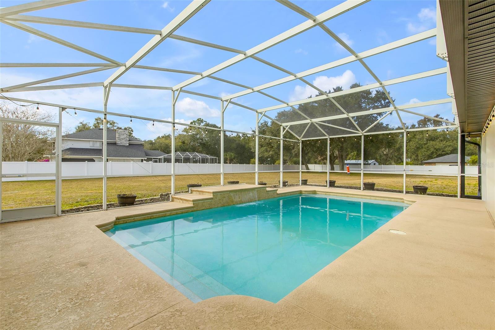 Image 65 of 95 For 330 Country Circle Drive E