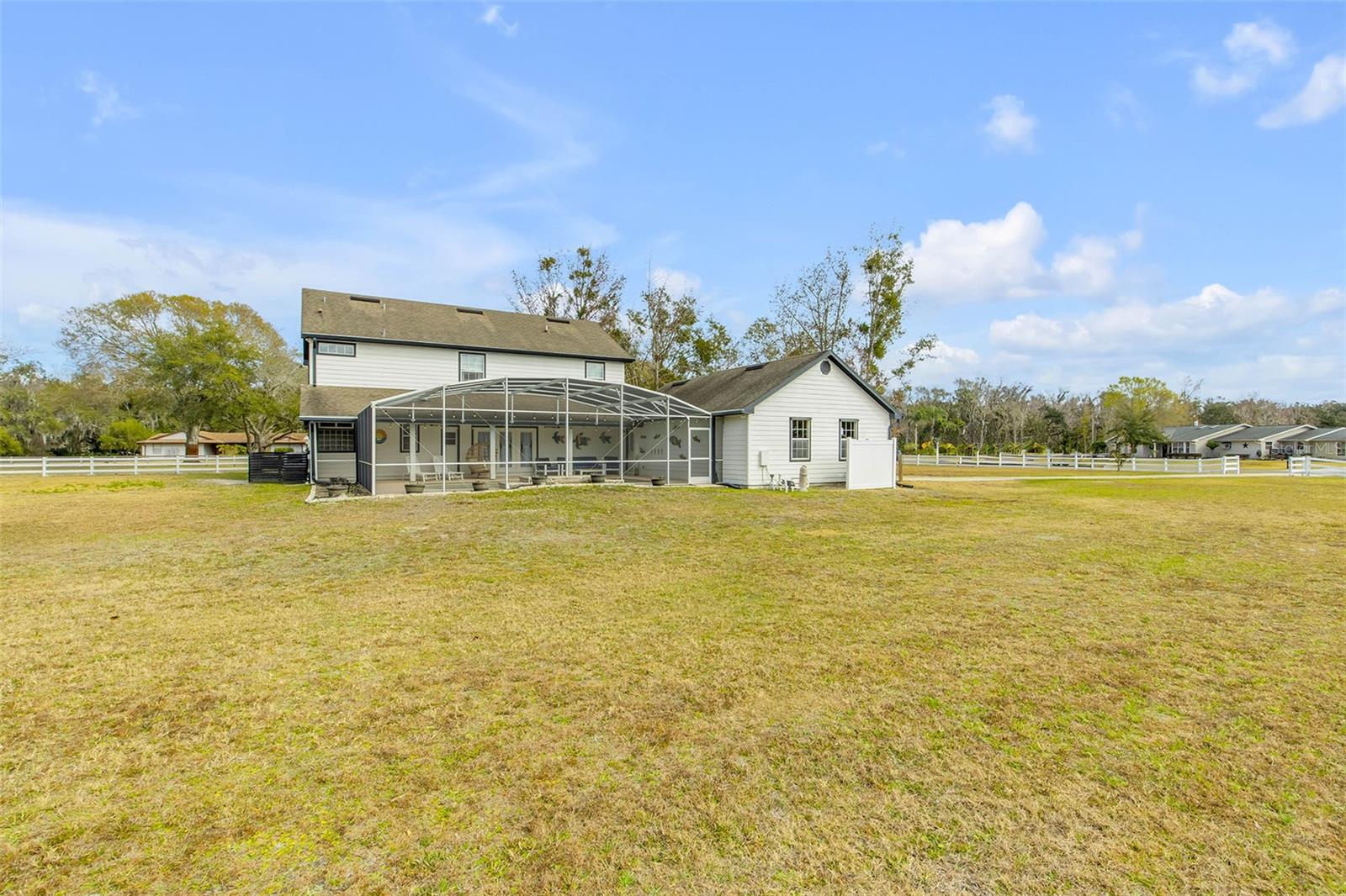 Image 74 of 95 For 330 Country Circle Drive E