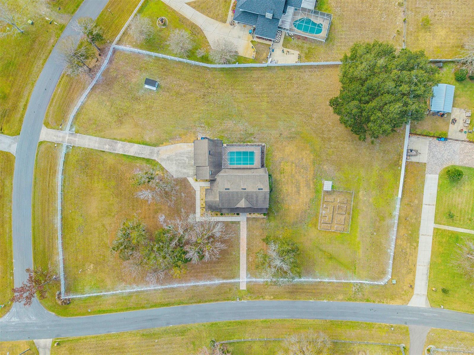 Image 79 of 95 For 330 Country Circle Drive E