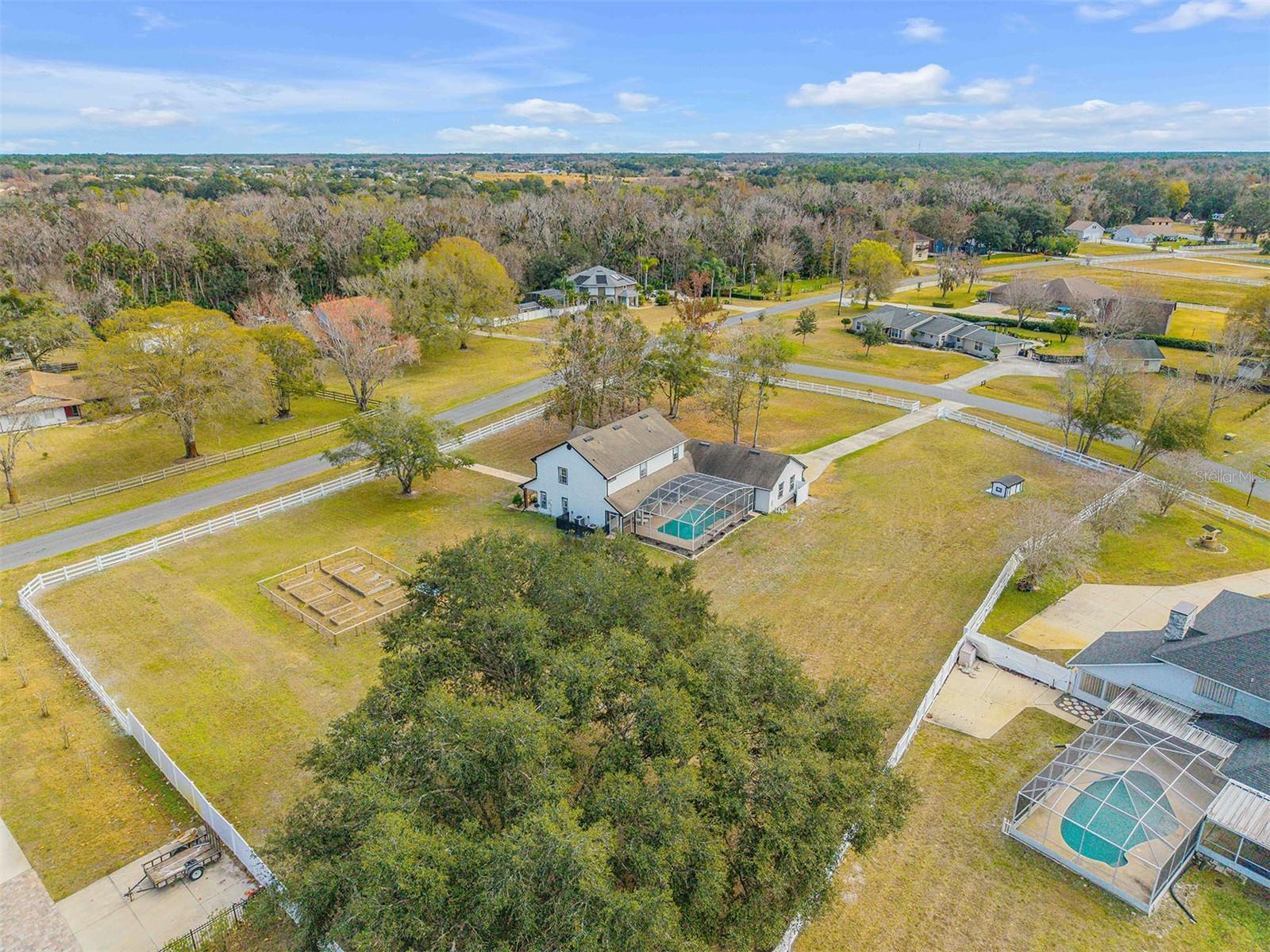 Image 82 of 95 For 330 Country Circle Drive E