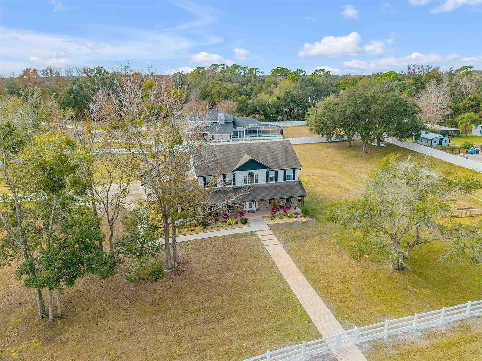 Image 93 of 95 For 330 Country Circle Drive E