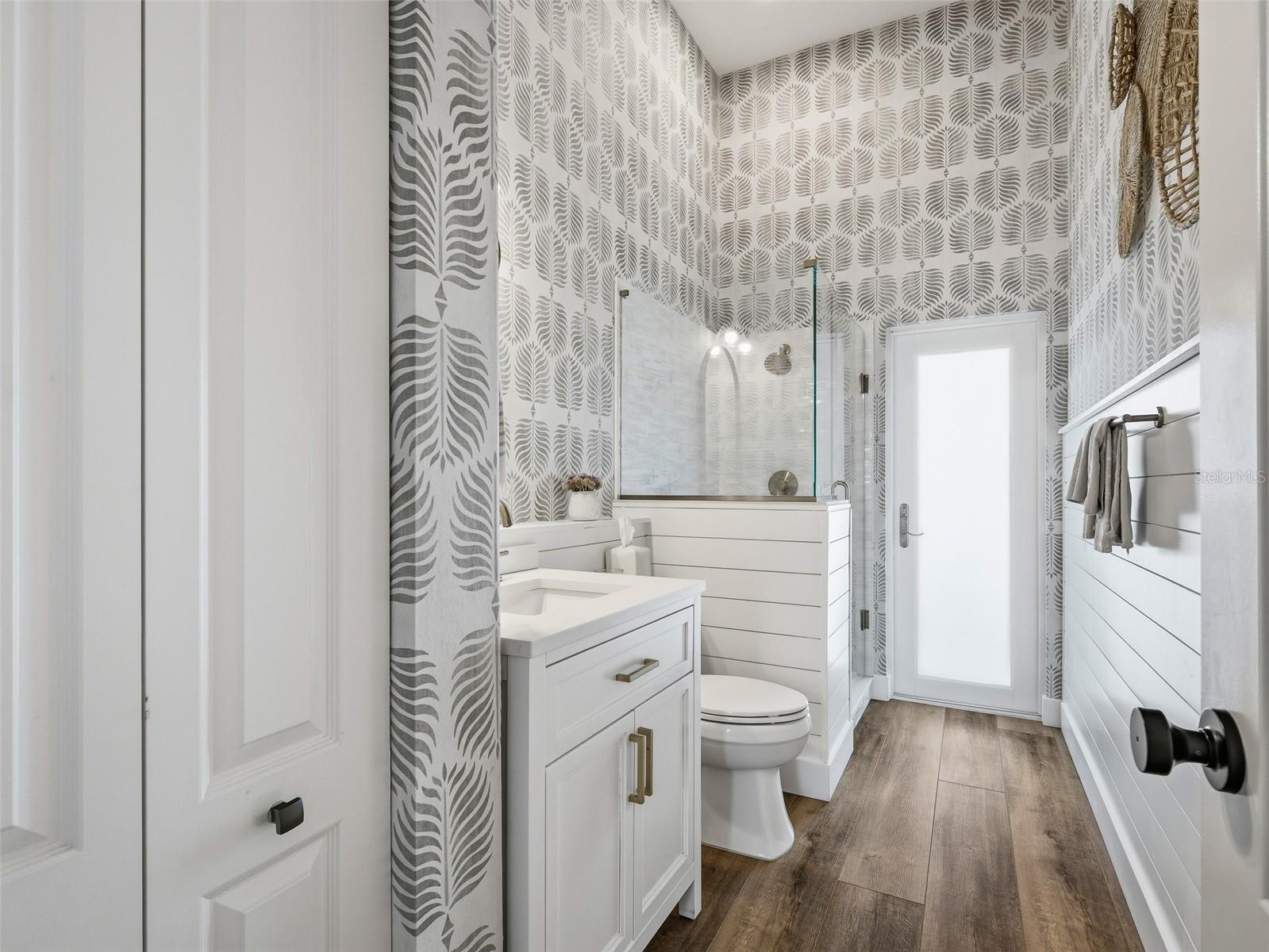 Image 24 of 62 For 1969 Glencoe Road