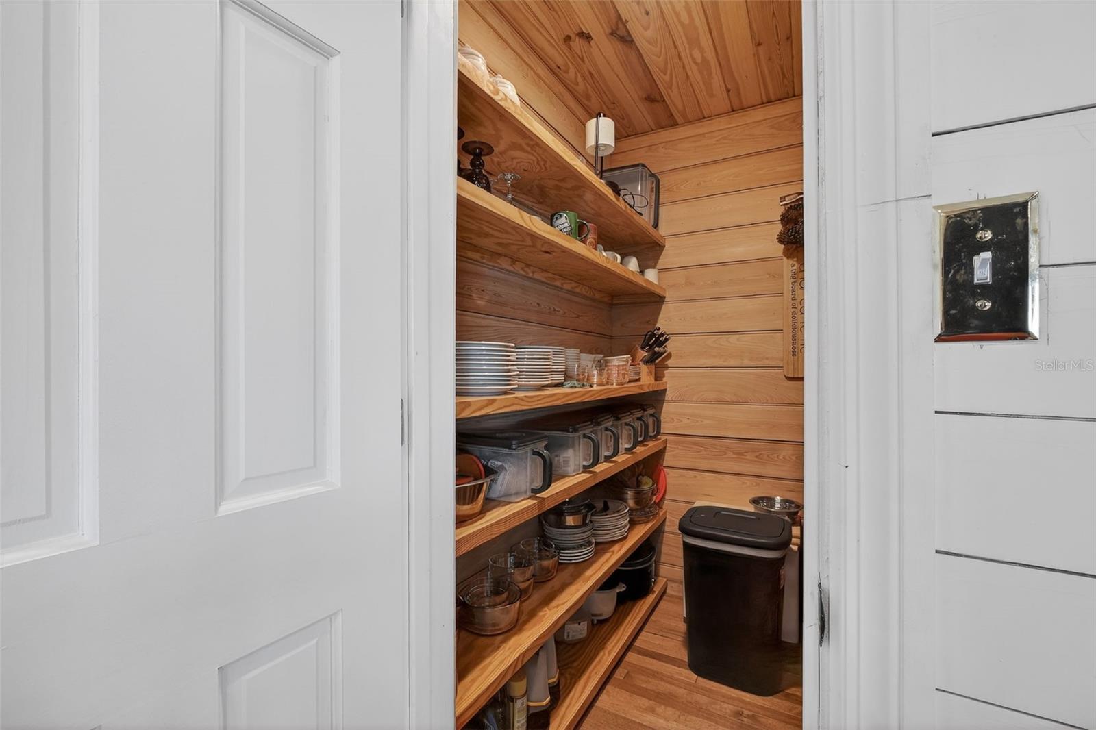 Image 27 of 70 For 6118 Atlantic Avenue