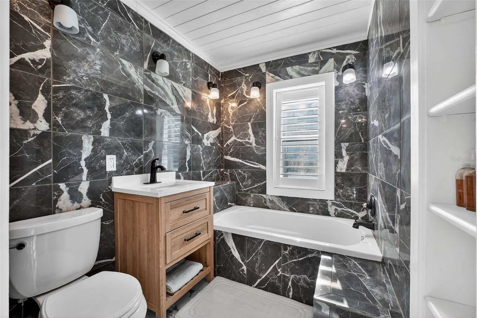 Image 45 of 70 For 6118 Atlantic Avenue