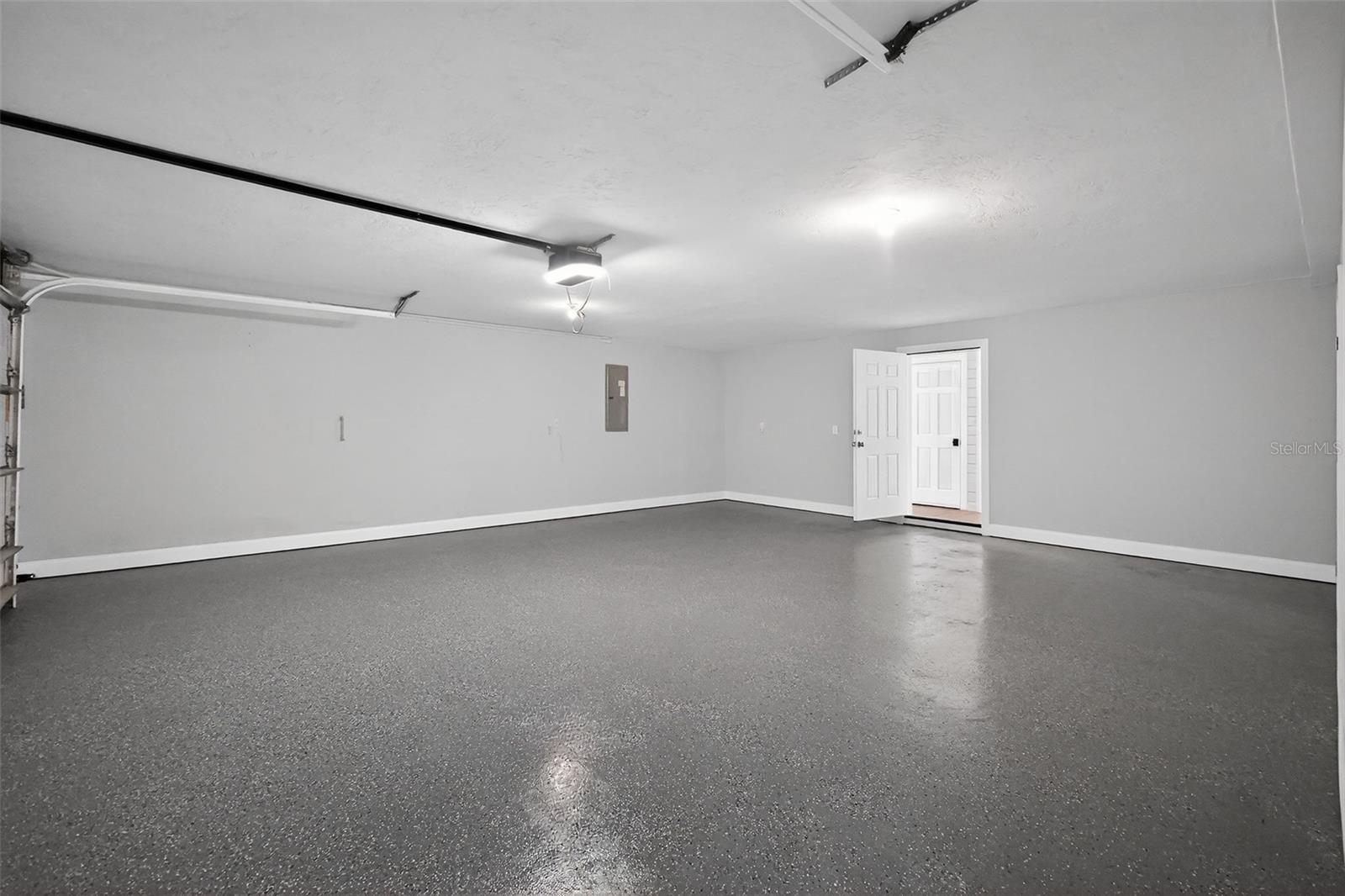 Image 51 of 70 For 6118 Atlantic Avenue