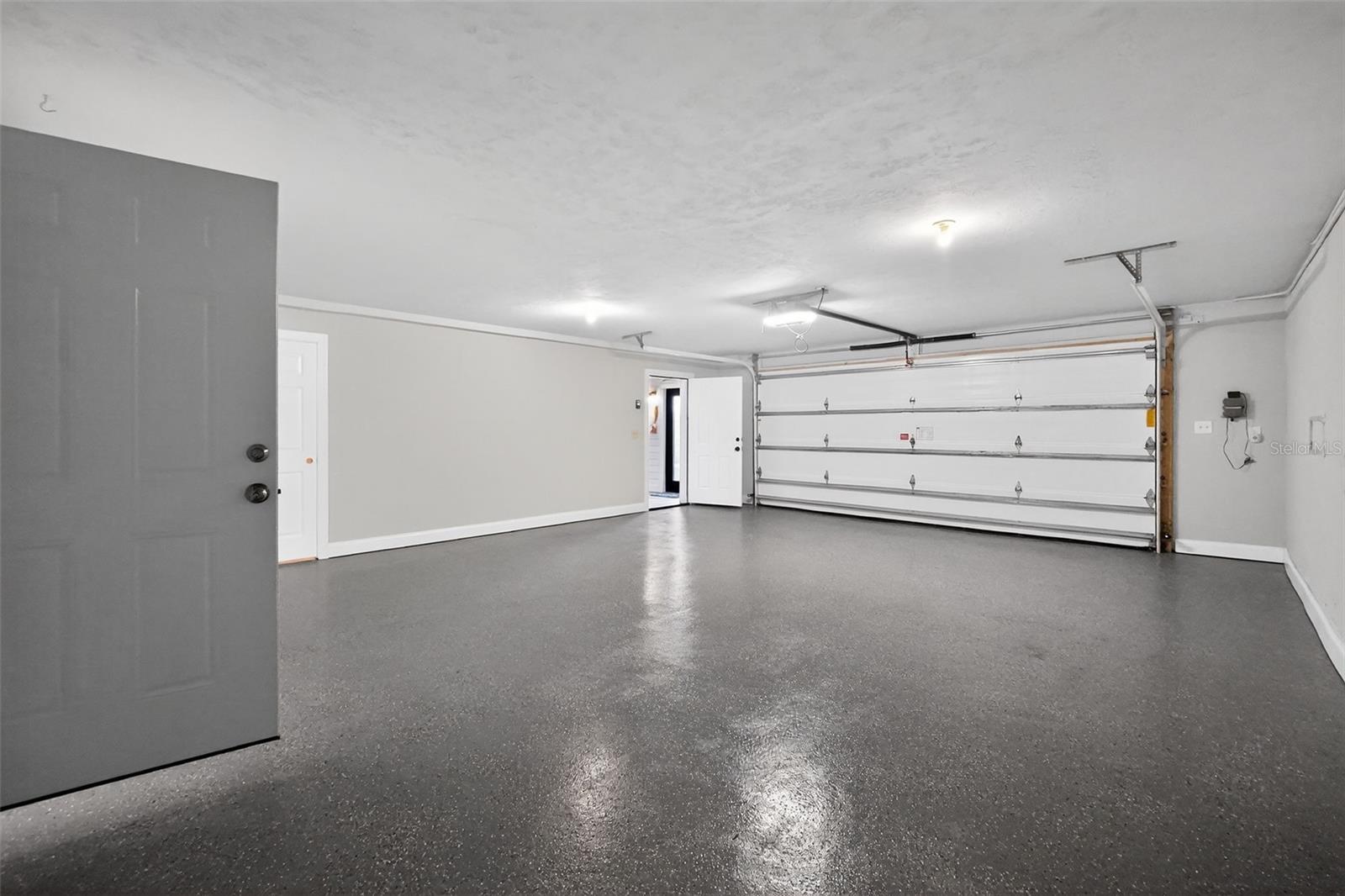 Image 53 of 70 For 6118 Atlantic Avenue