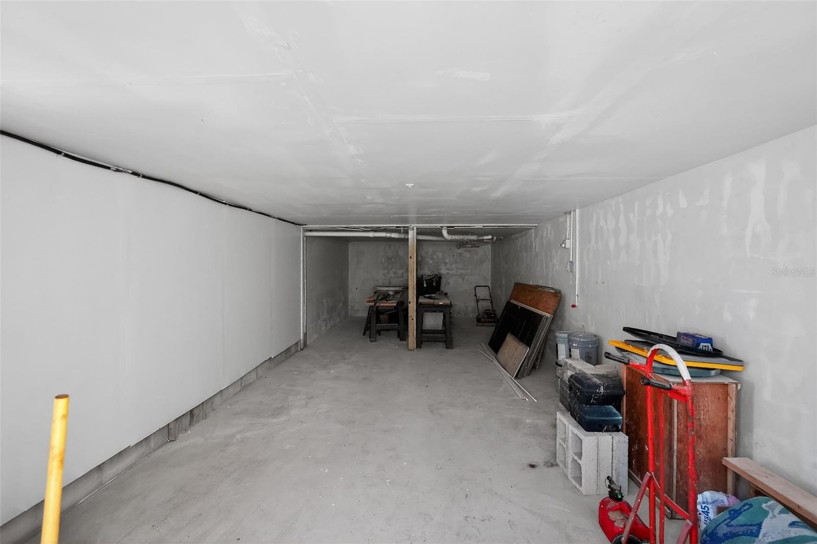 Image 54 of 70 For 6118 Atlantic Avenue