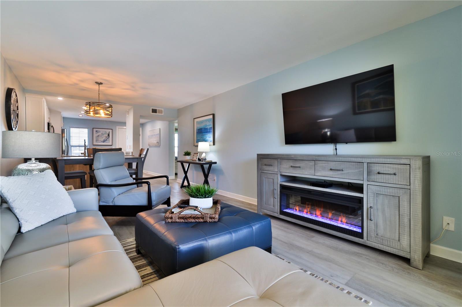 Image 6 of 27 For 3801 Atlantic Avenue Ut204