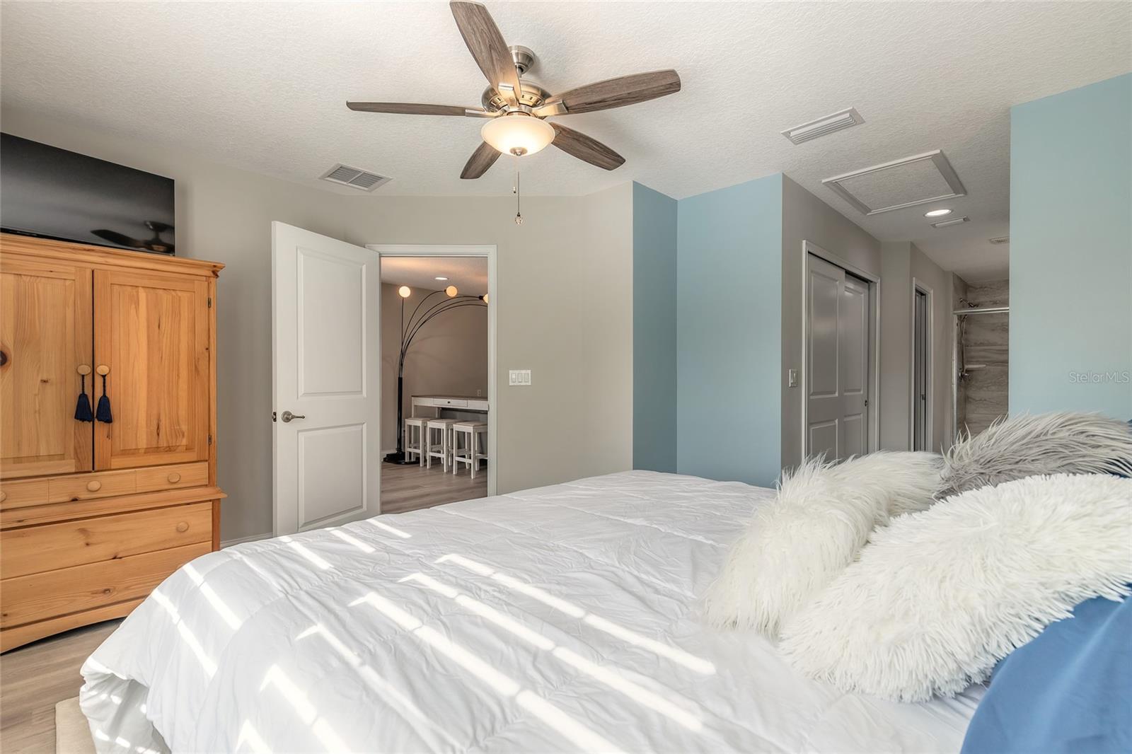 Image 18 of 71 For 3461 Medici Boulevard