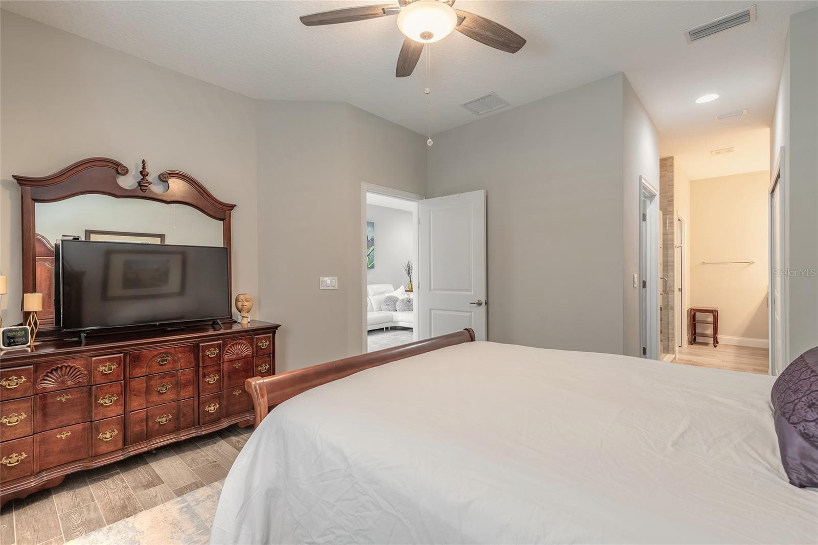 Image 38 of 71 For 3461 Medici Boulevard