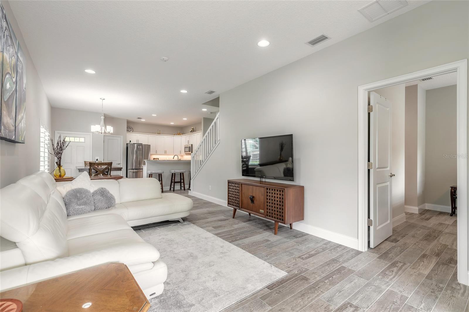 Image 45 of 71 For 3461 Medici Boulevard