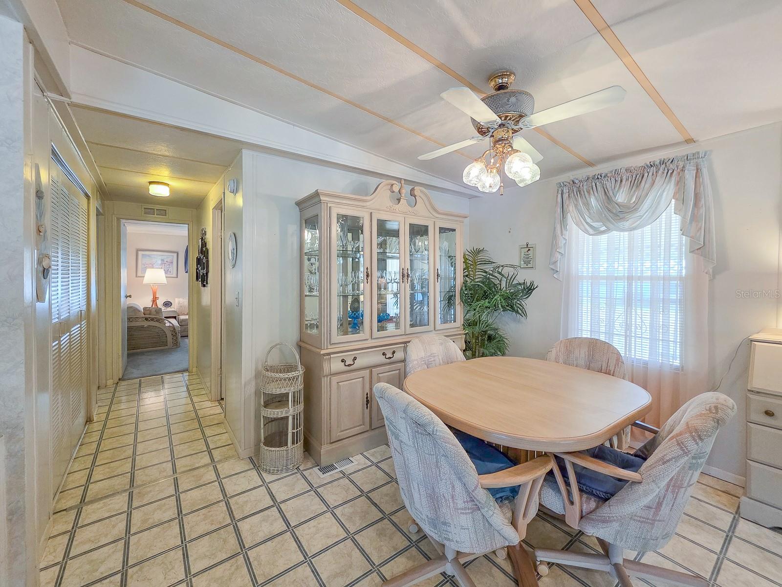 Image 10 of 42 For 719 Dove Avenue