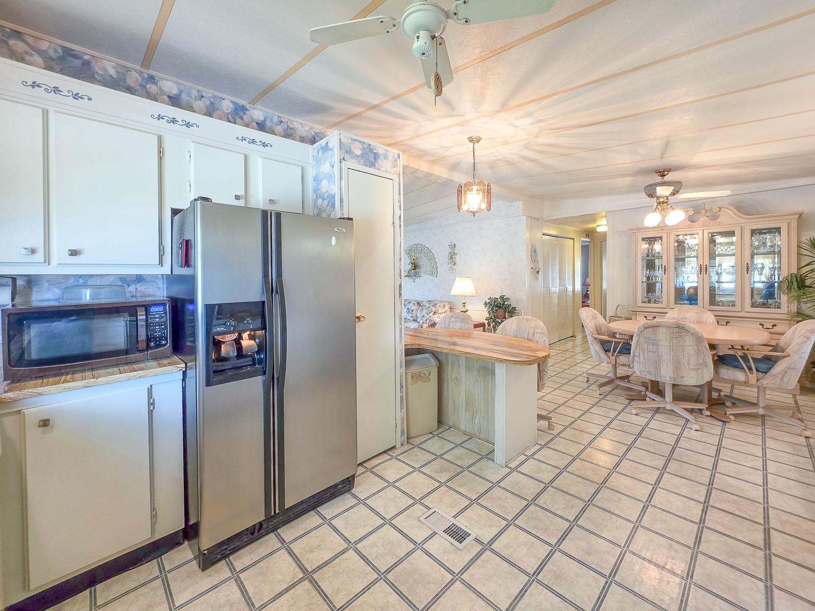 Image 15 of 42 For 719 Dove Avenue