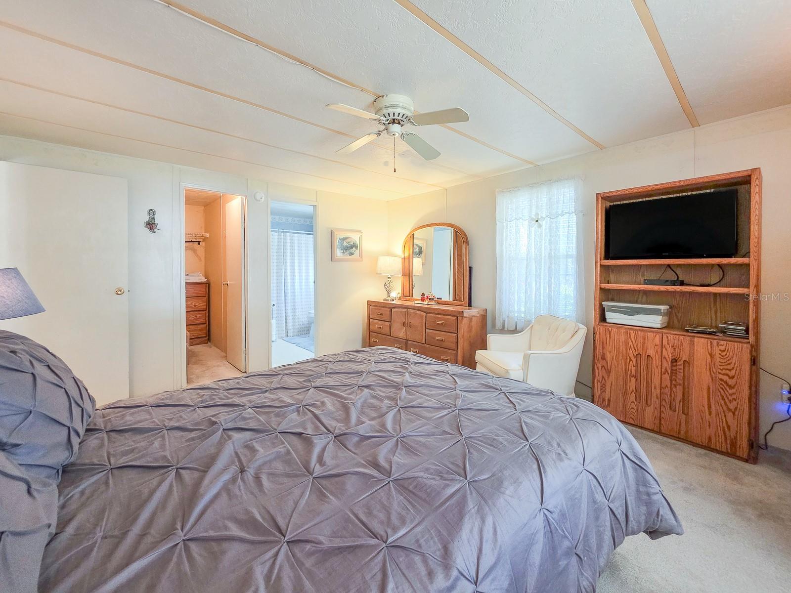 Image 19 of 42 For 719 Dove Avenue