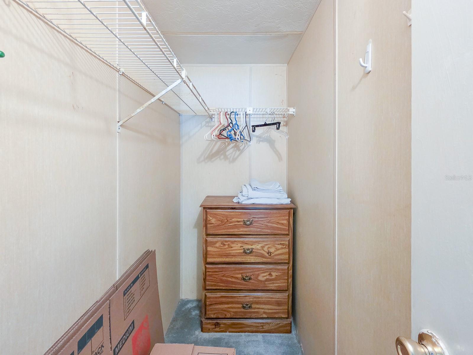 Image 23 of 42 For 719 Dove Avenue