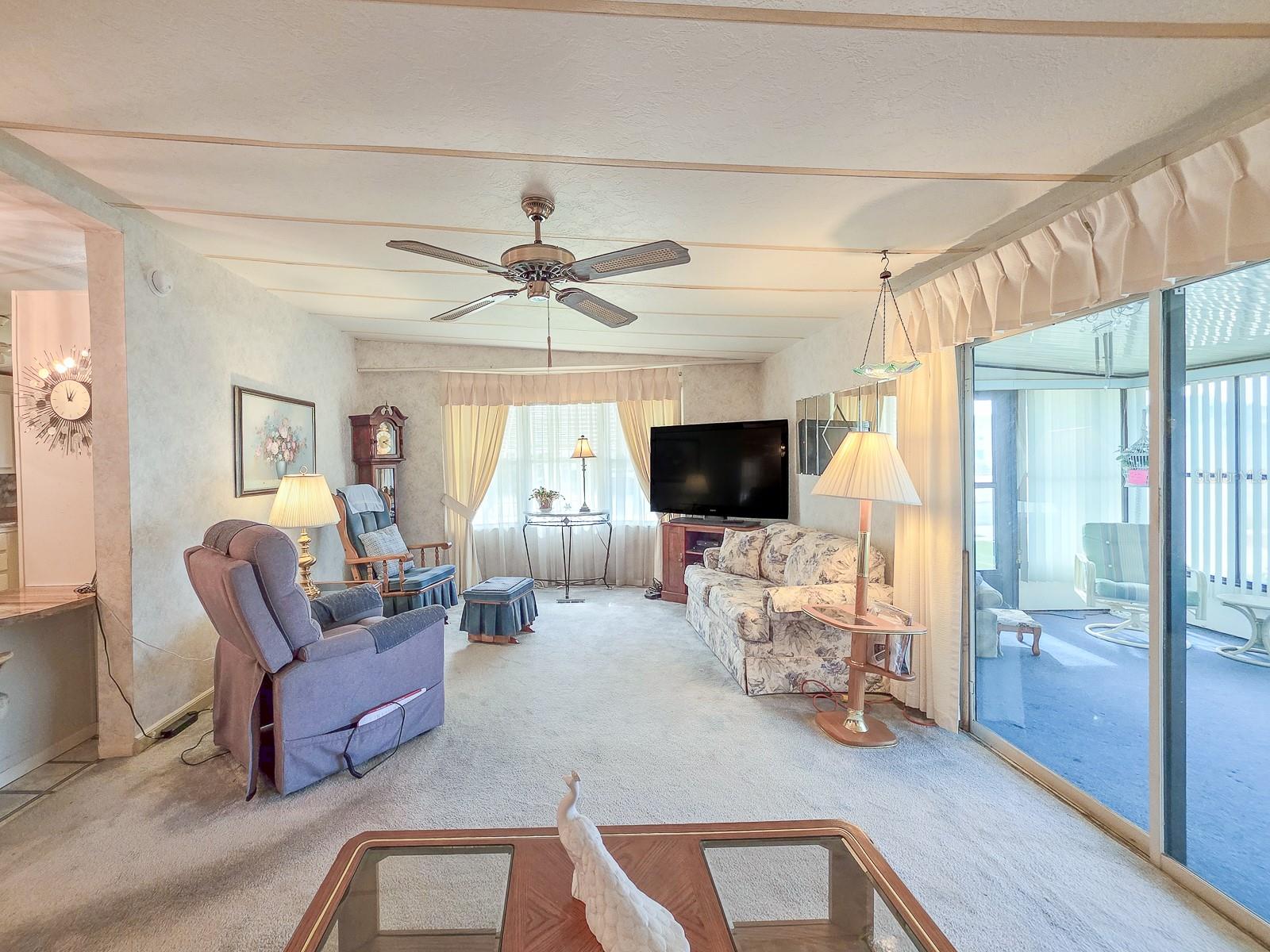 Image 7 of 42 For 719 Dove Avenue