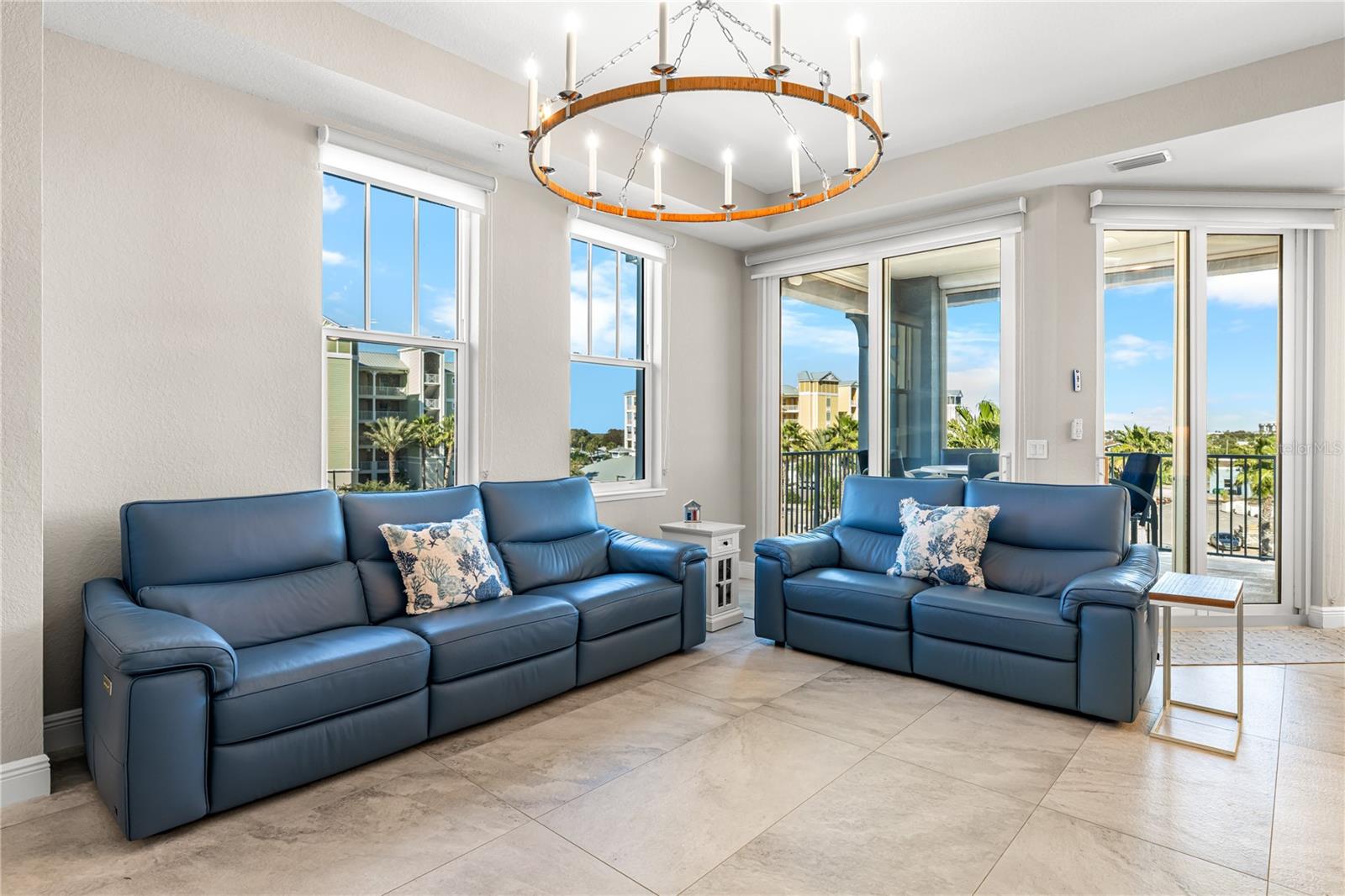 Image 19 of 50 For 1 Riverwalk Drive 401