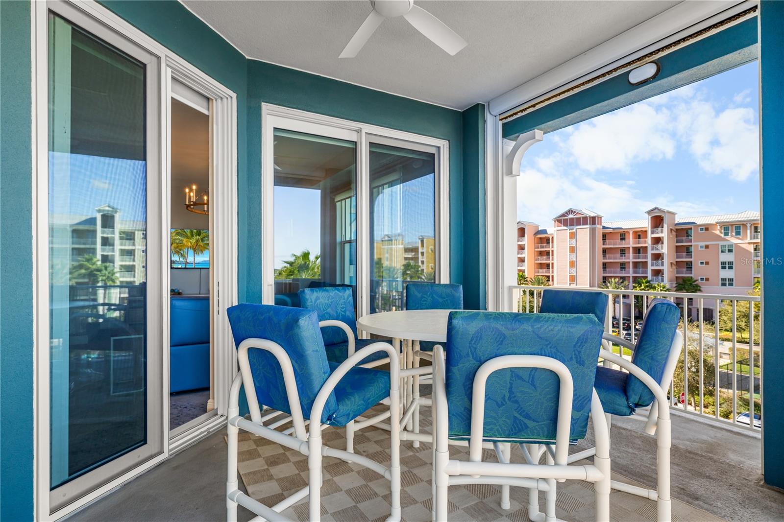 Image 31 of 50 For 1 Riverwalk Drive 401