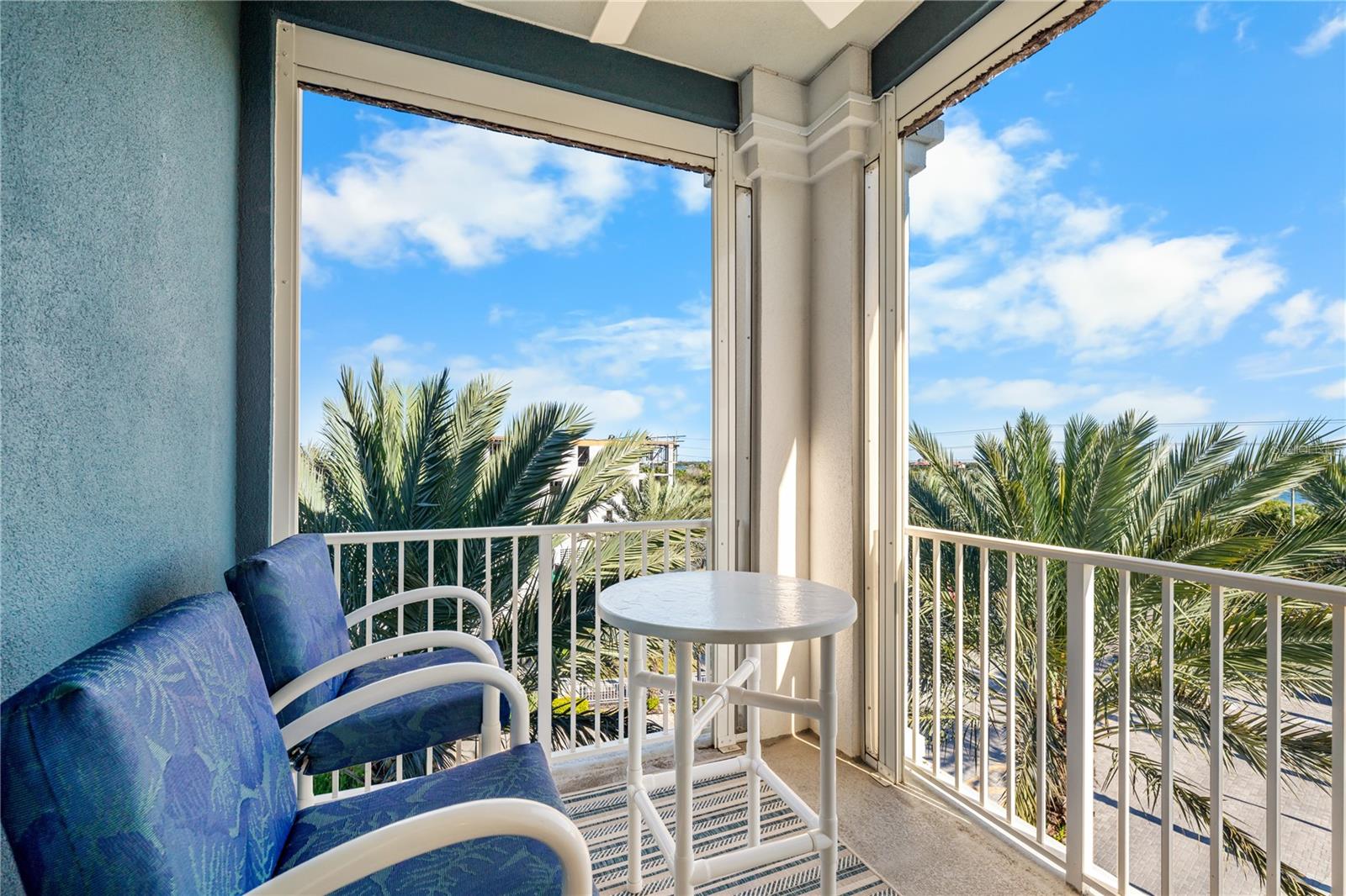 Image 35 of 50 For 1 Riverwalk Drive 401