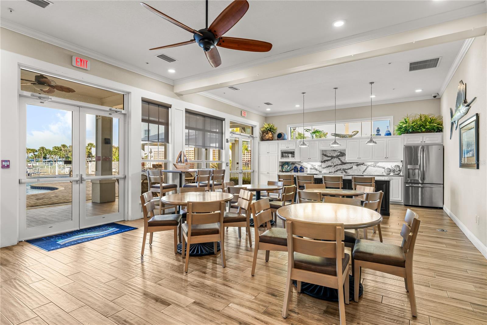 Image 39 of 50 For 1 Riverwalk Drive 401