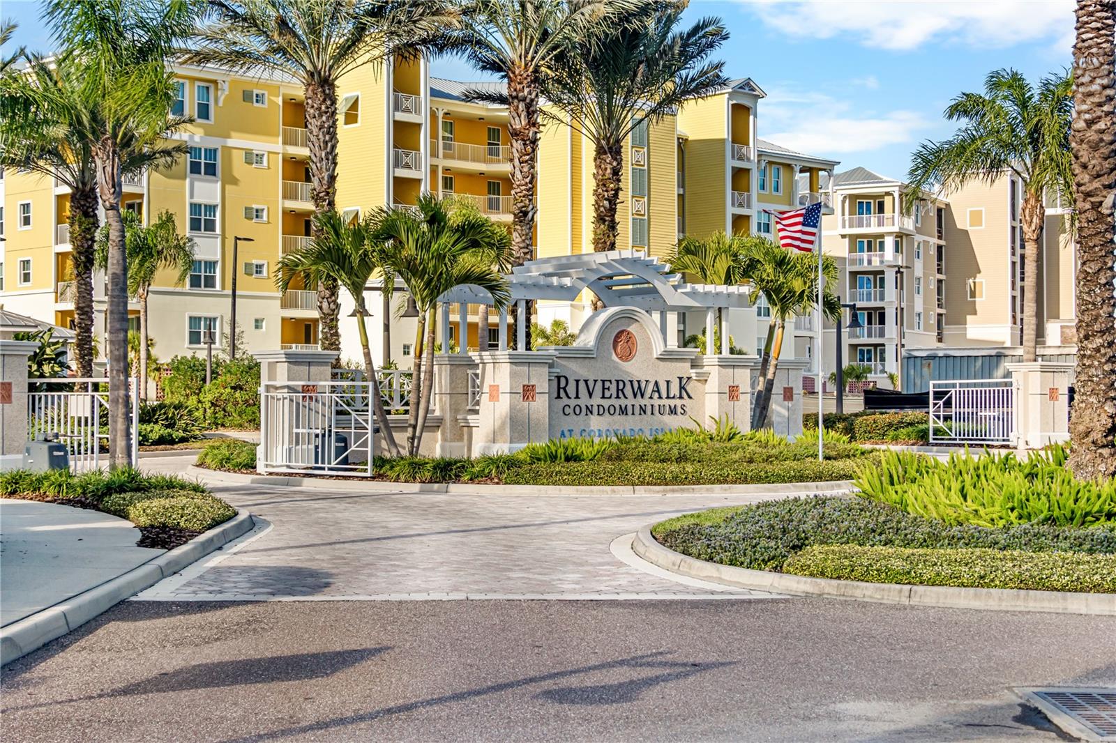 Image 4 of 50 For 1 Riverwalk Drive 401