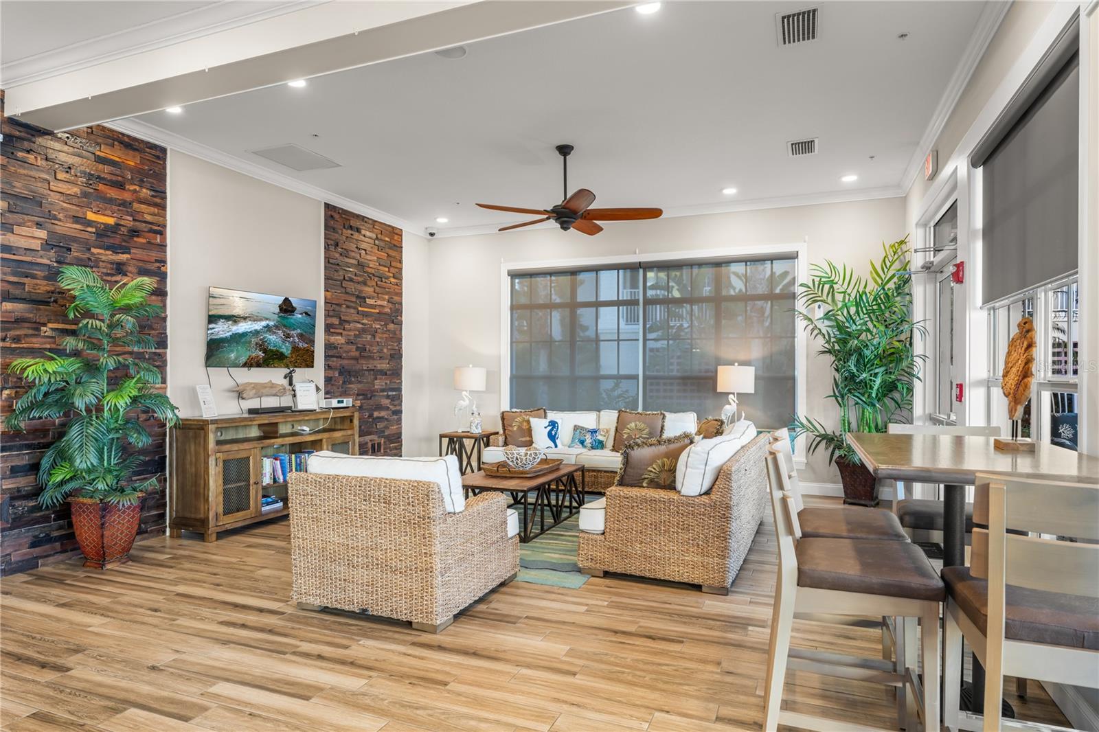 Image 40 of 50 For 1 Riverwalk Drive 401