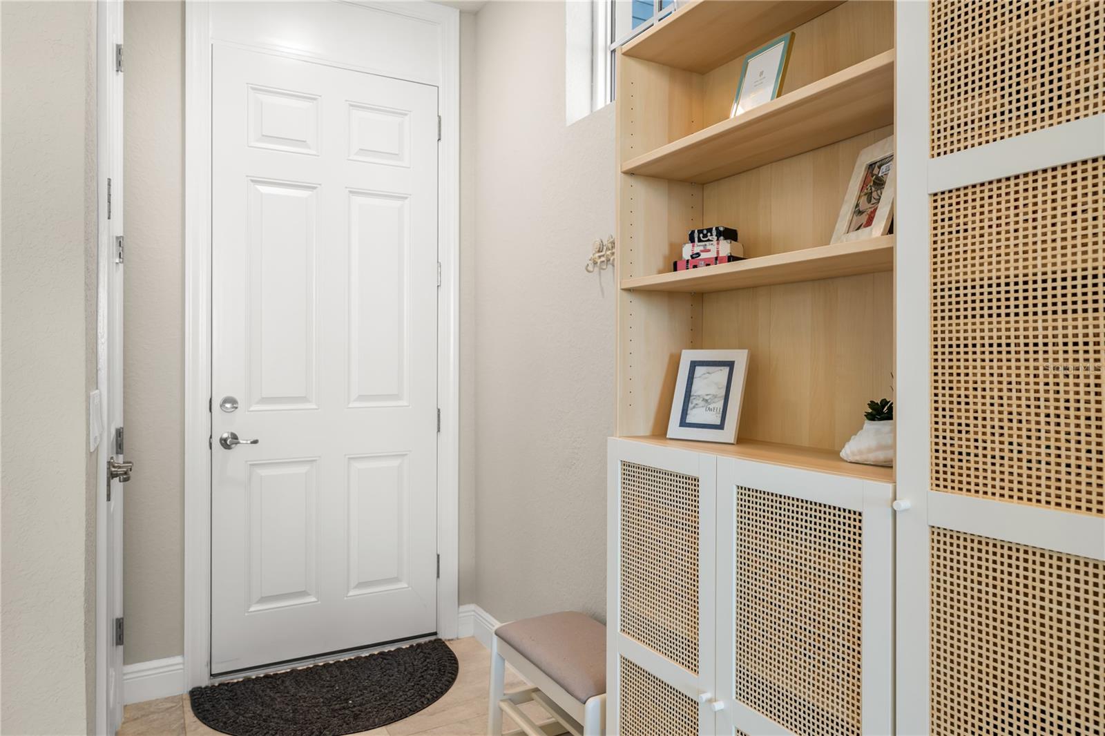 Image 9 of 50 For 1 Riverwalk Drive 401