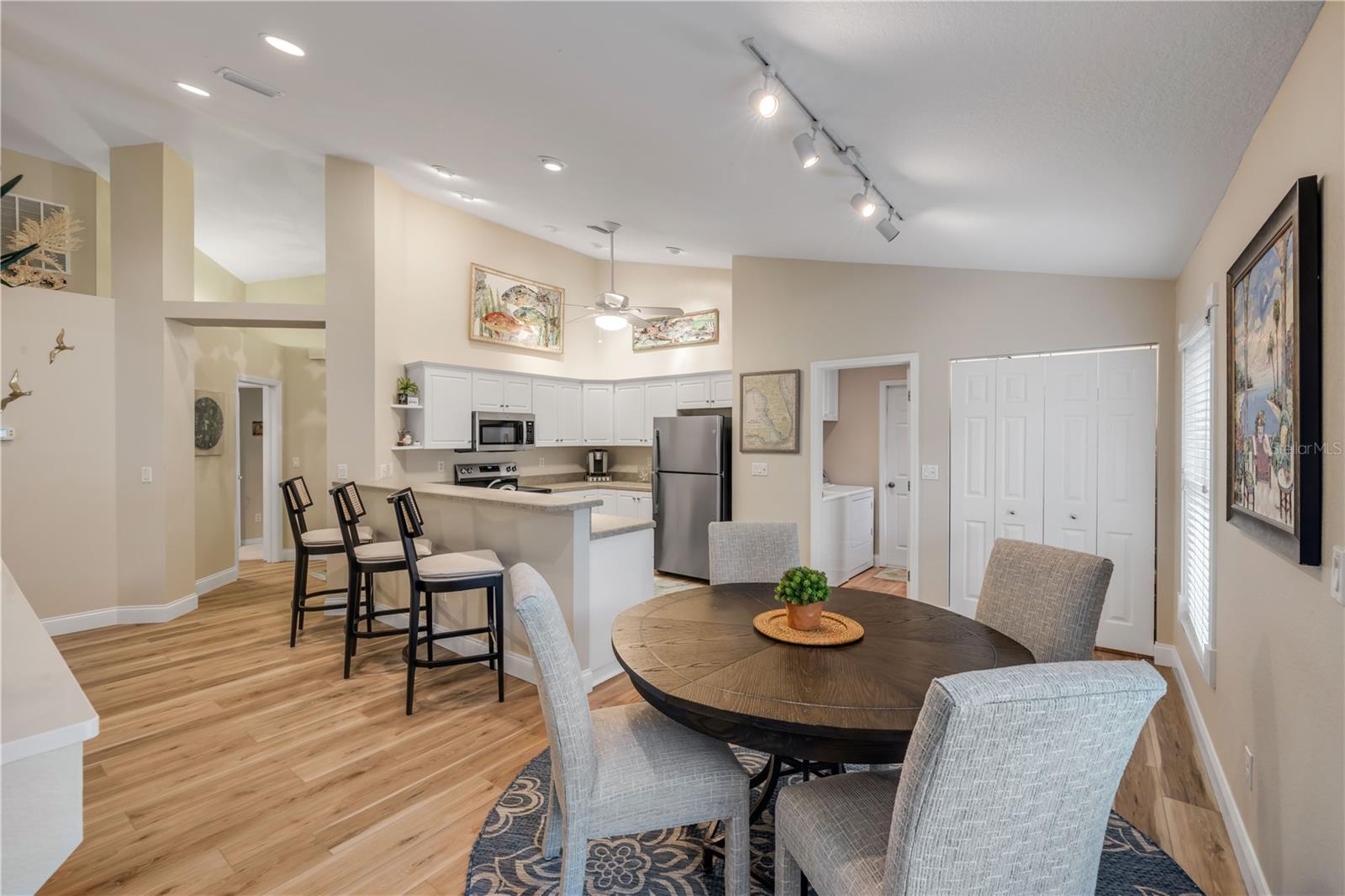 Image 10 of 44 For 682 Middlebury Loop