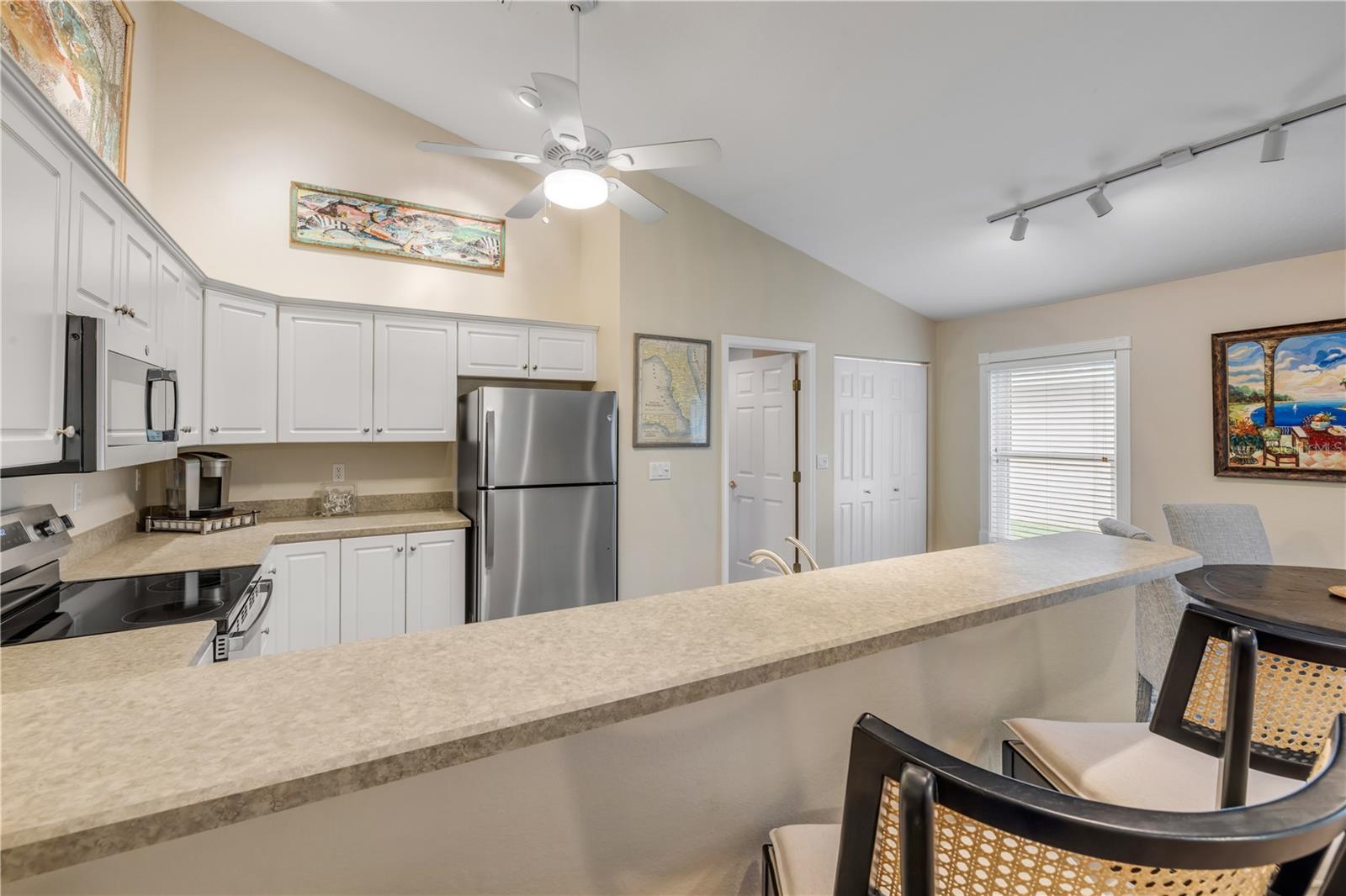 Image 11 of 44 For 682 Middlebury Loop