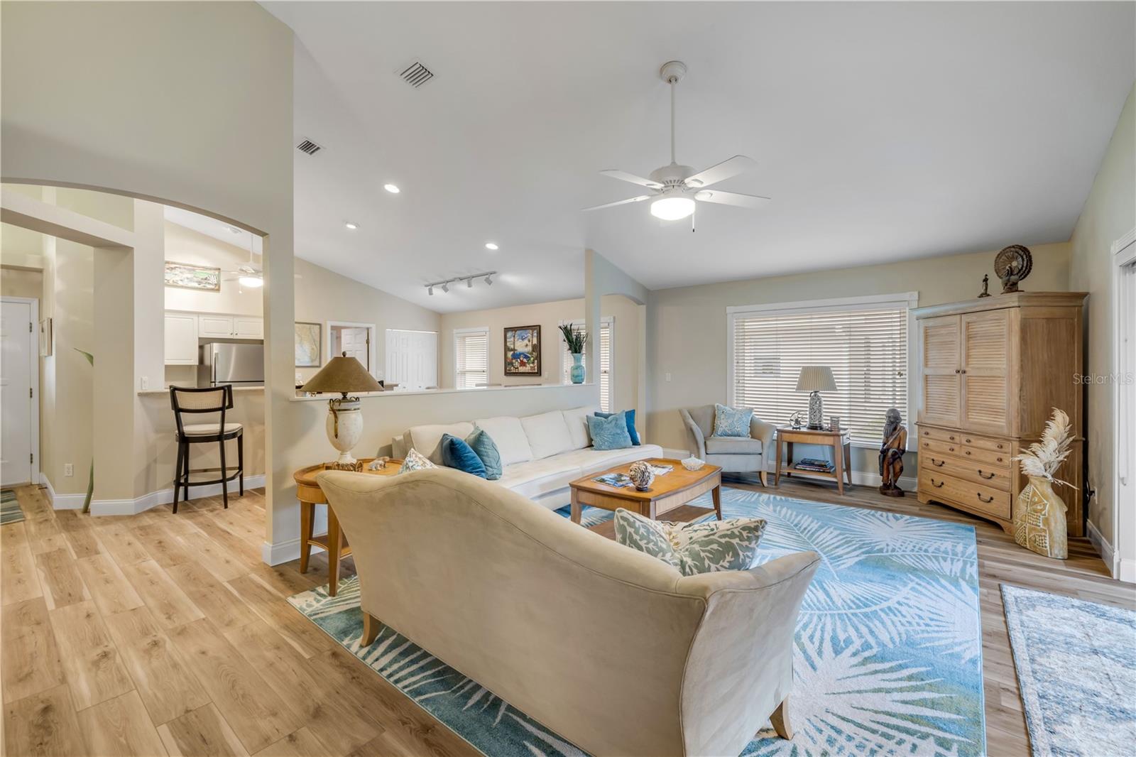 Image 18 of 44 For 682 Middlebury Loop