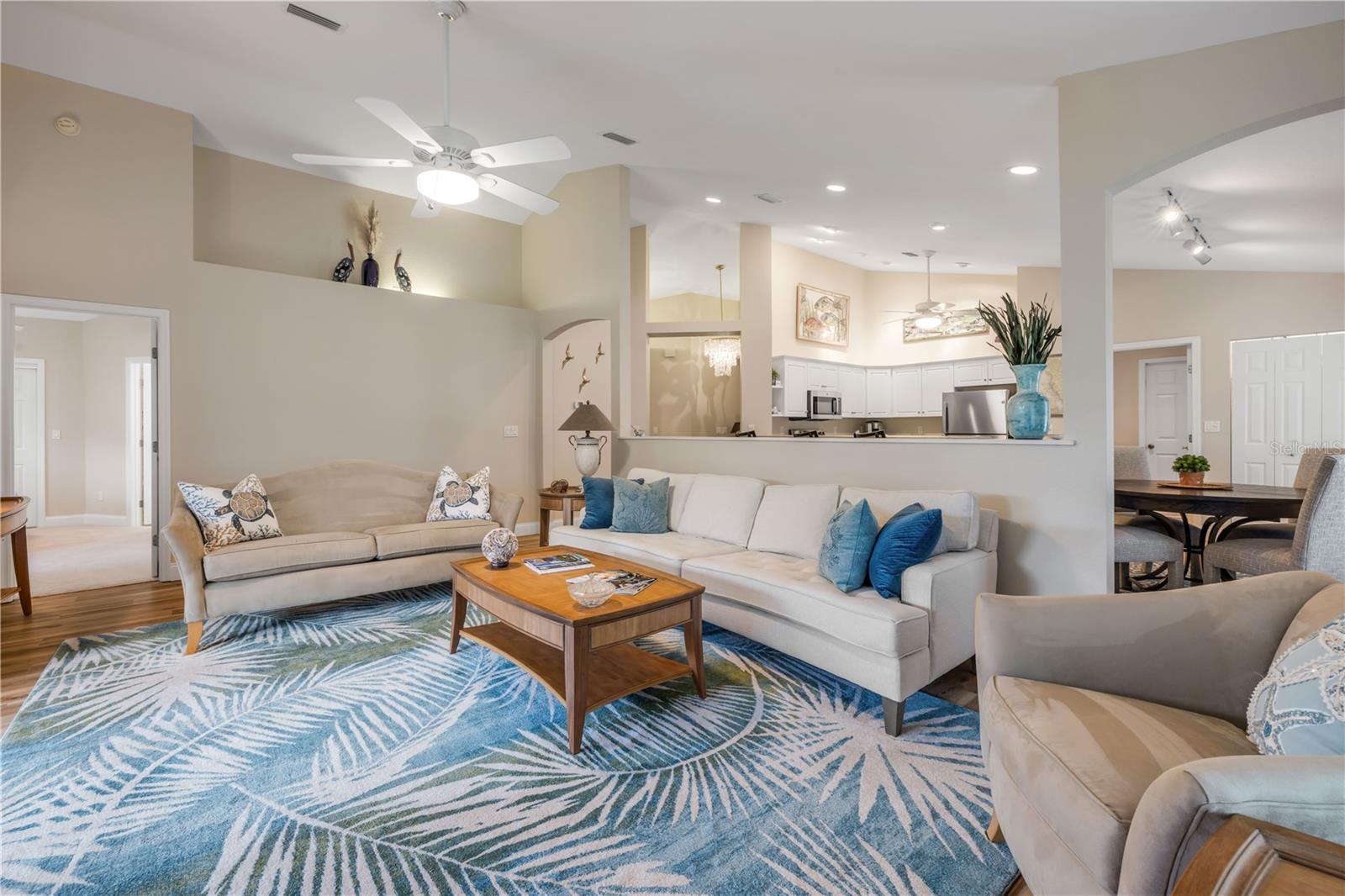 Image 19 of 44 For 682 Middlebury Loop