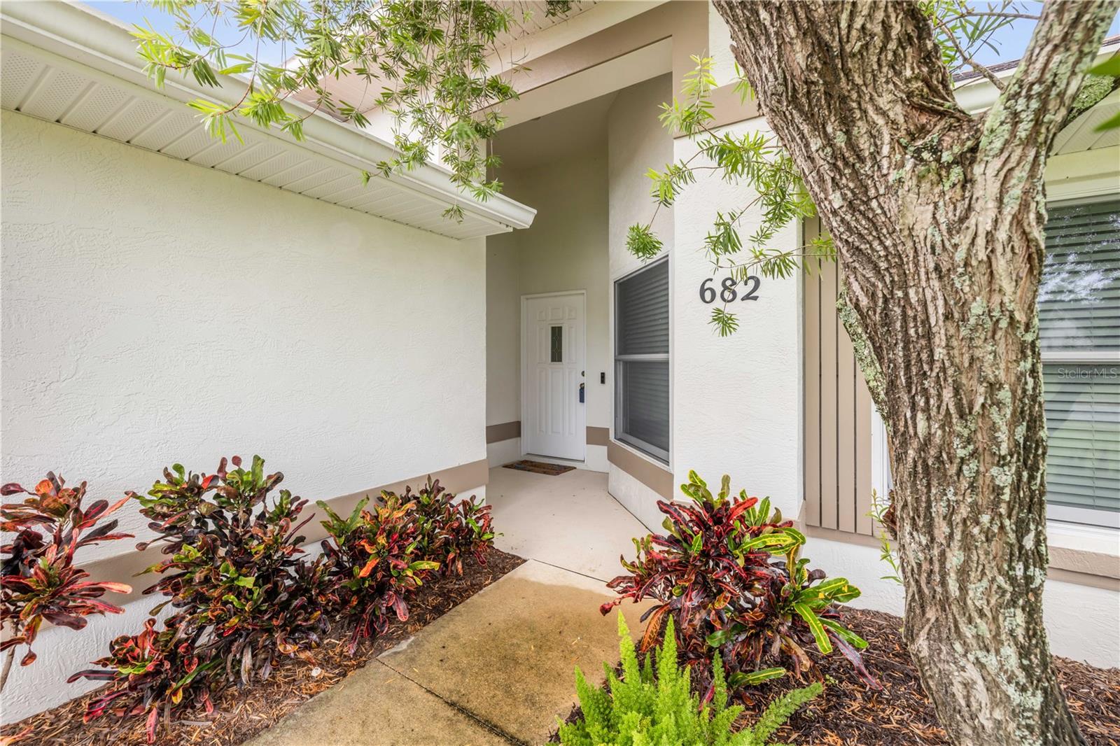 Image 2 of 44 For 682 Middlebury Loop