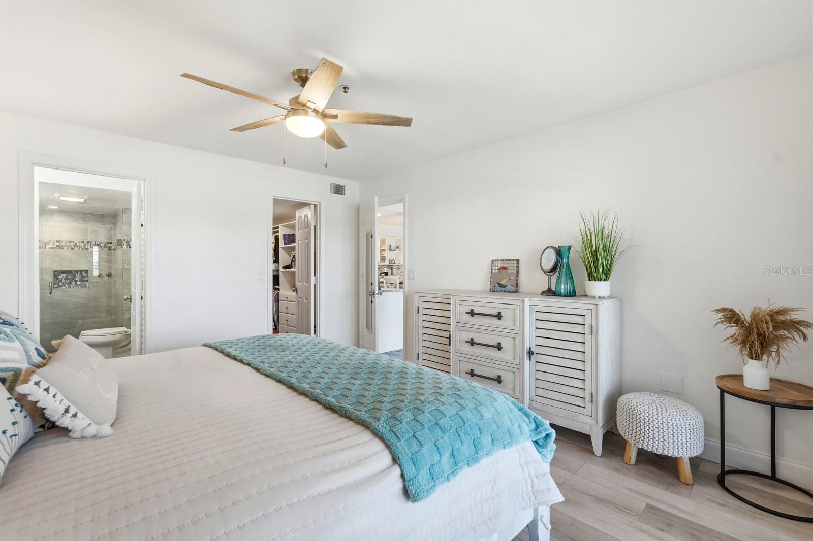 Image 22 of 49 For 458 Bouchelle Drive 203