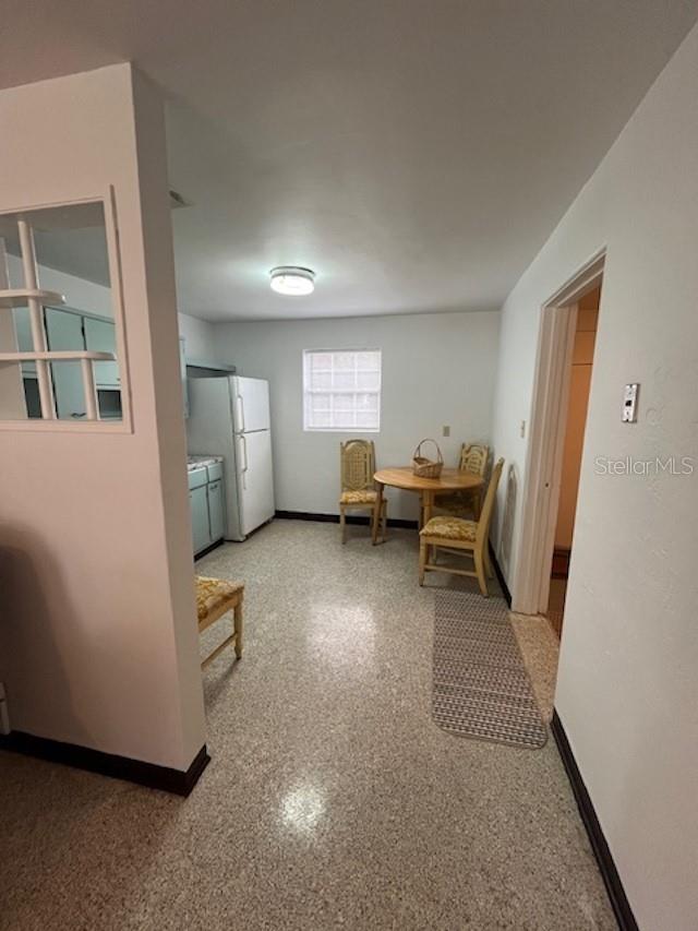 Image 14 of 30 For 408 Oak Street