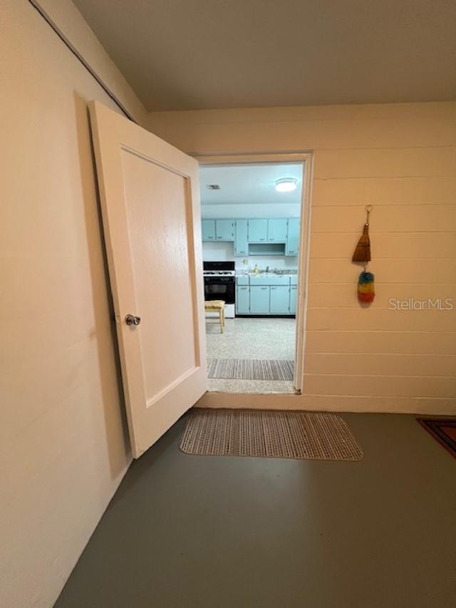 Image 19 of 30 For 408 Oak Street