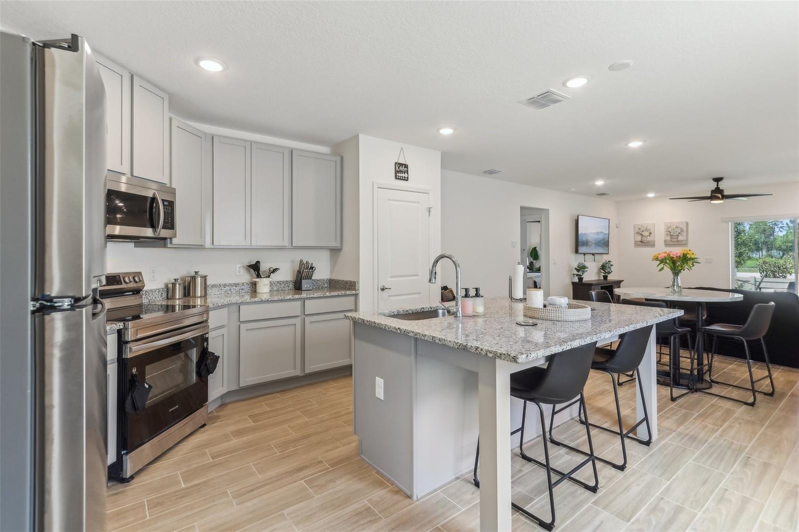 Image 10 of 40 For 4122 Sagefield Drive