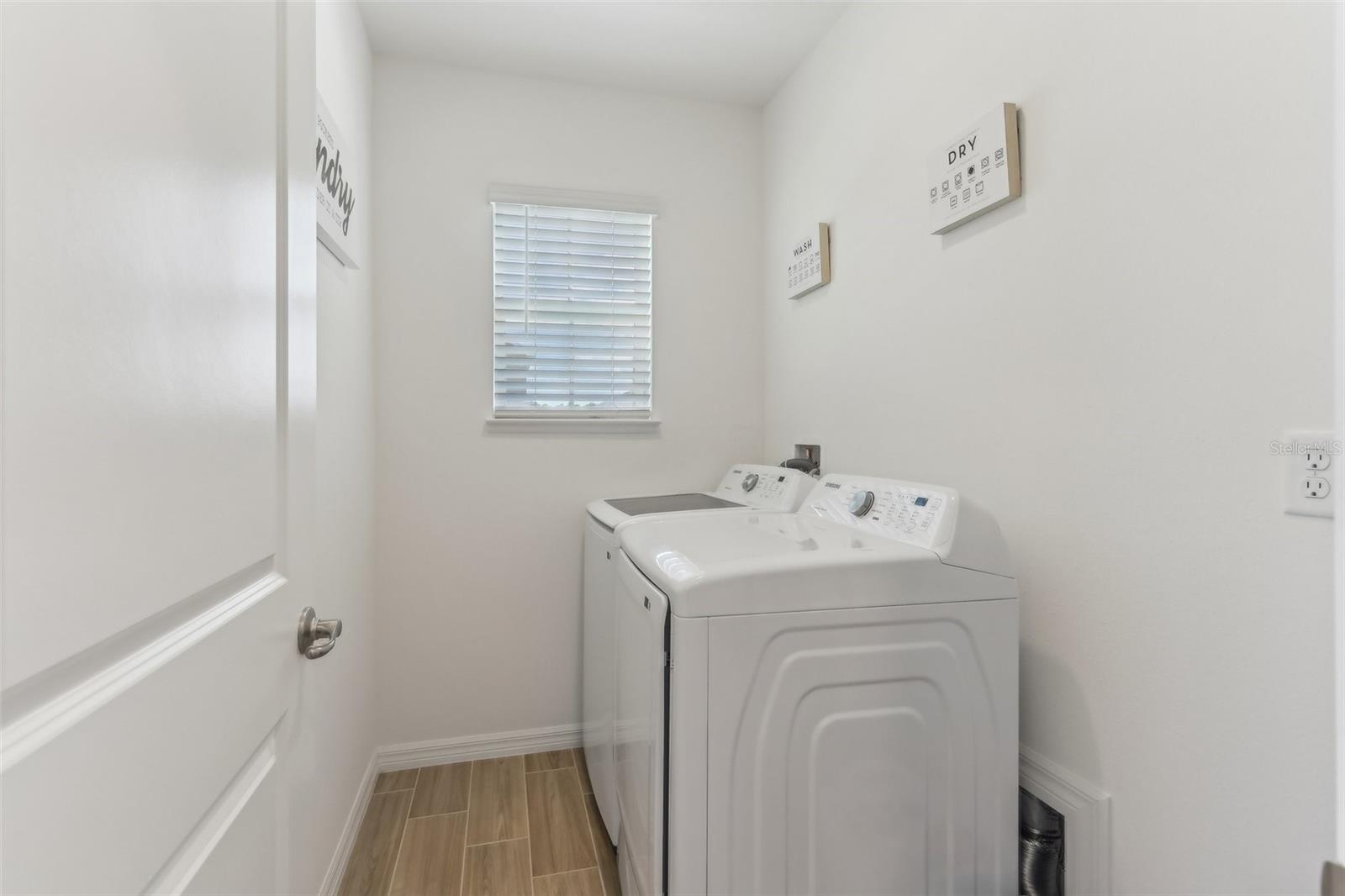 Image 14 of 40 For 4122 Sagefield Drive