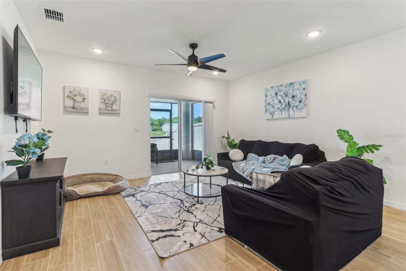 Image 4 of 40 For 4122 Sagefield Drive