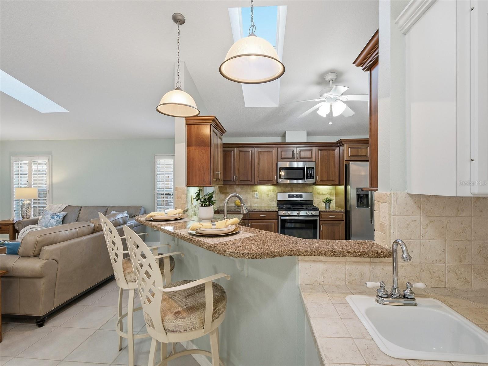 Image 22 of 62 For 2014 Peninsula Avenue