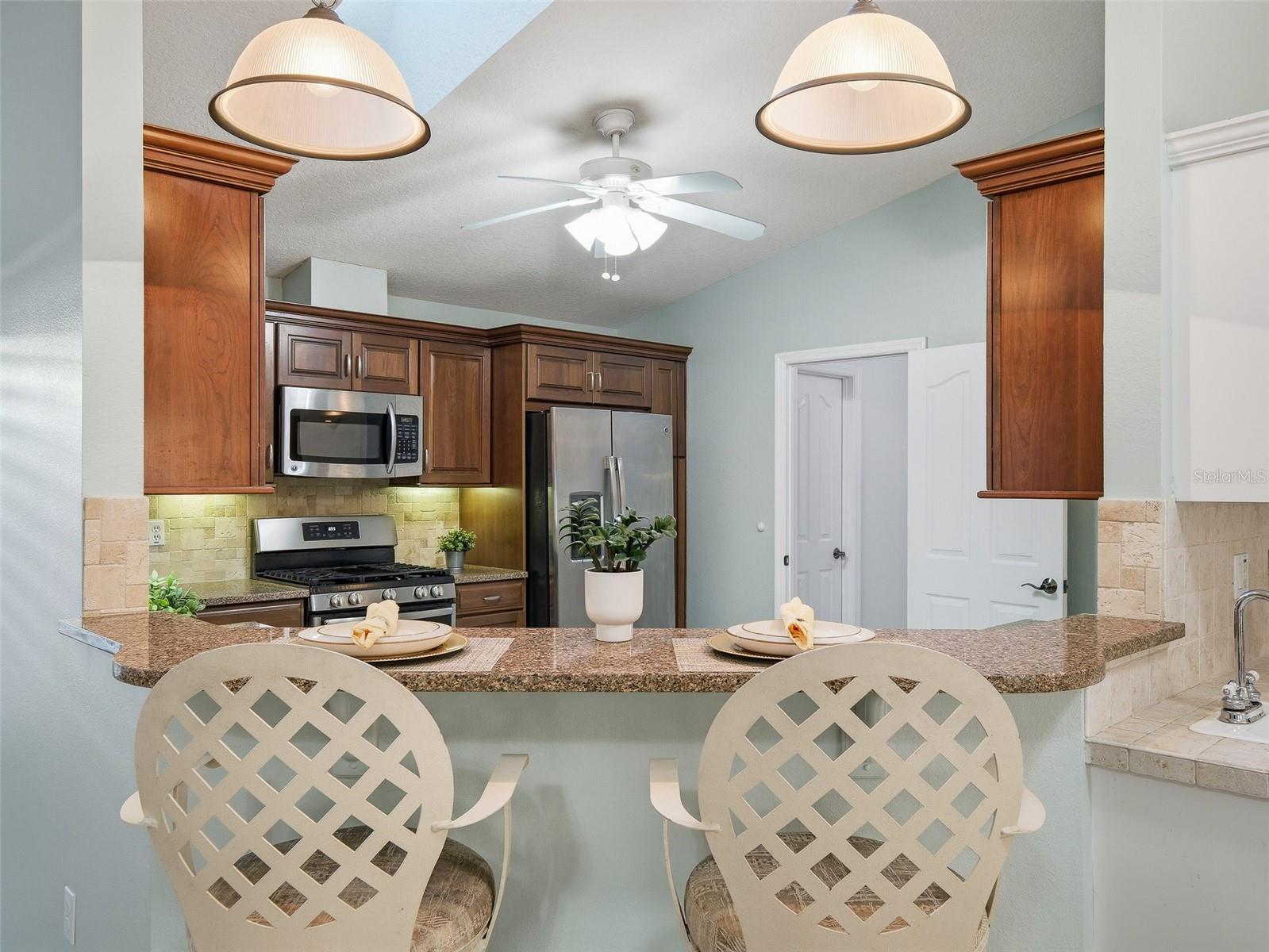 Image 24 of 62 For 2014 Peninsula Avenue